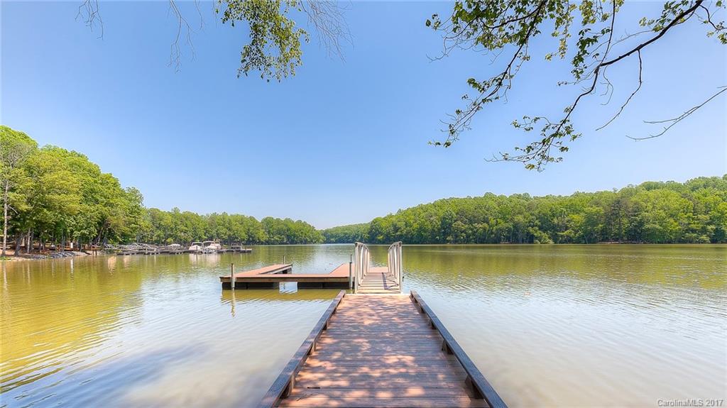 The Vineyards on Lake Wylie - Residential