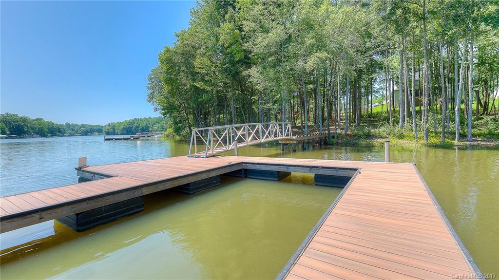 The Vineyards on Lake Wylie - Residential