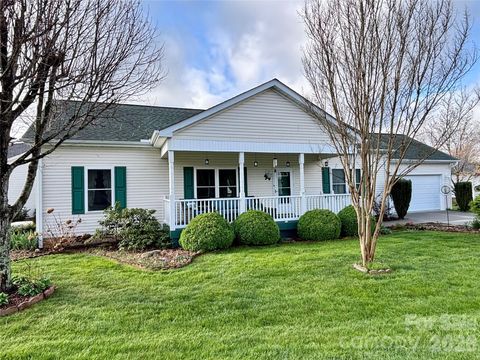 194 Beechnut Drive Hendersonville NC 28739