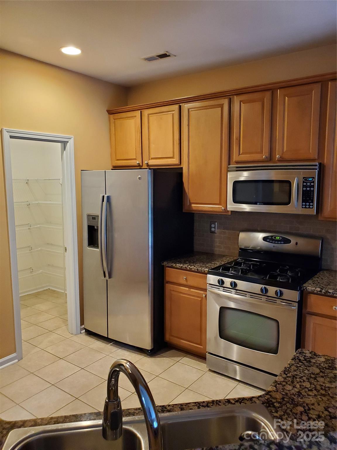 Oakbrooke - Residential Lease