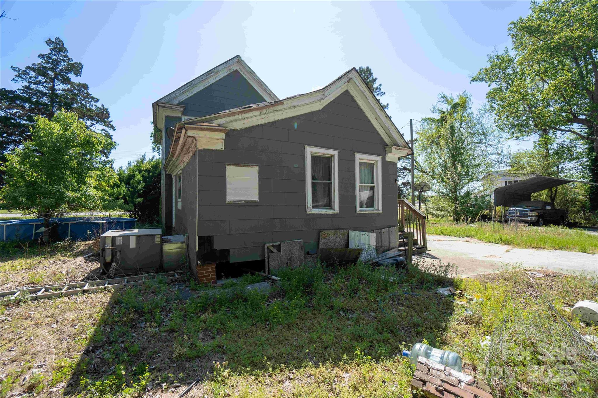 256 Winfall Boulevard