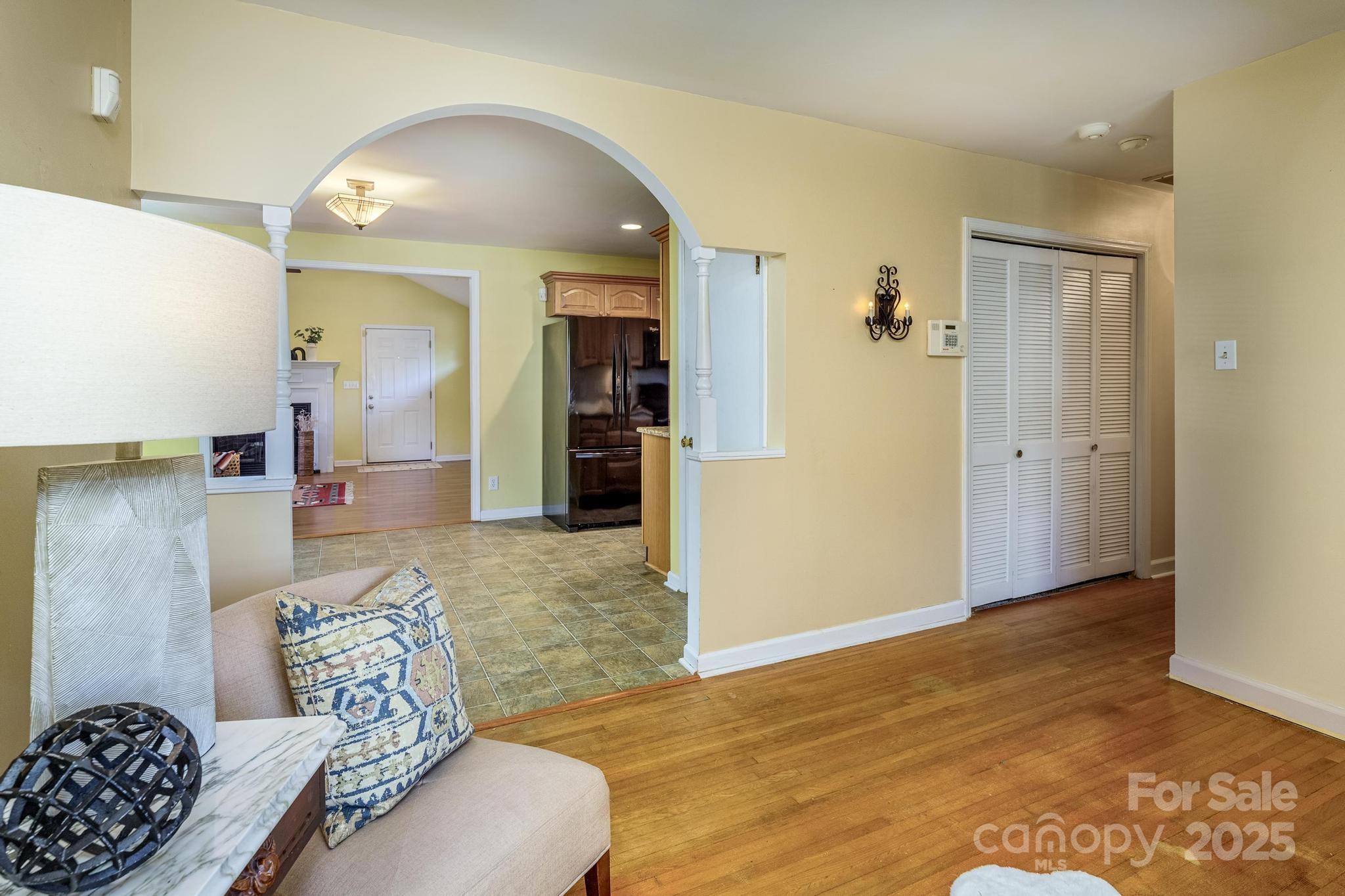 4314 Ivanhoe Place 26