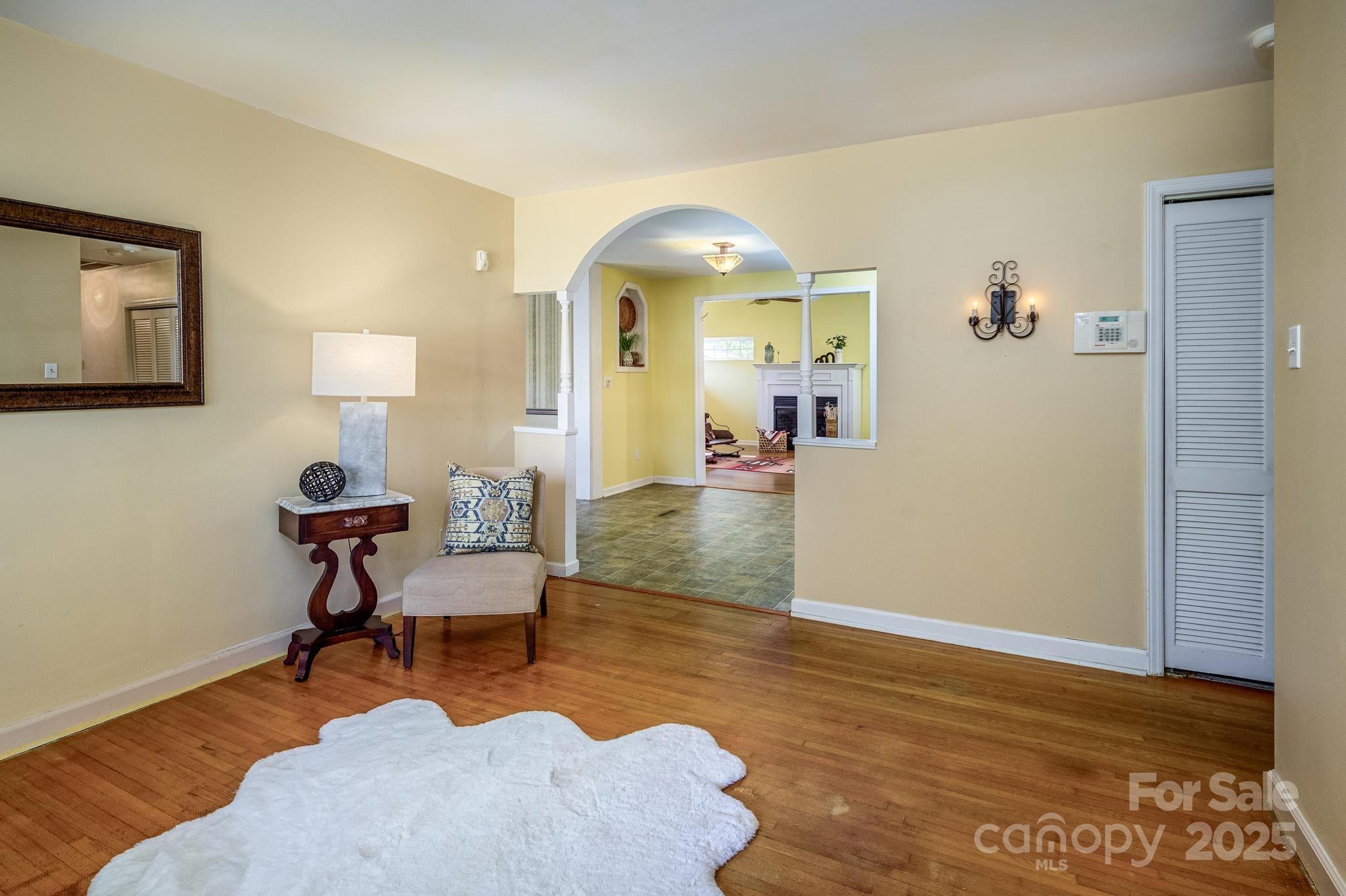 4314 Ivanhoe Place 26