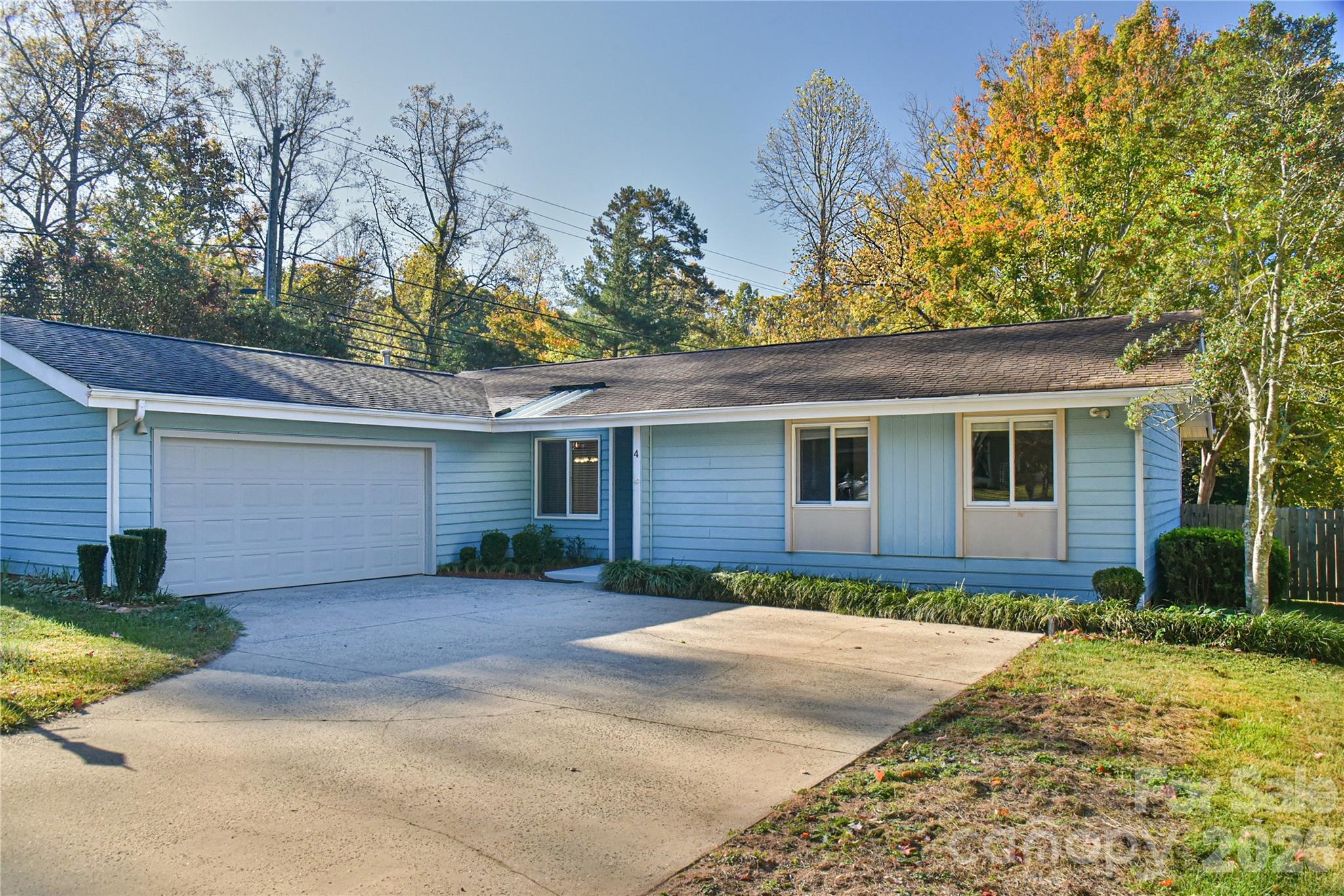 4 Knoll Ridge Drive