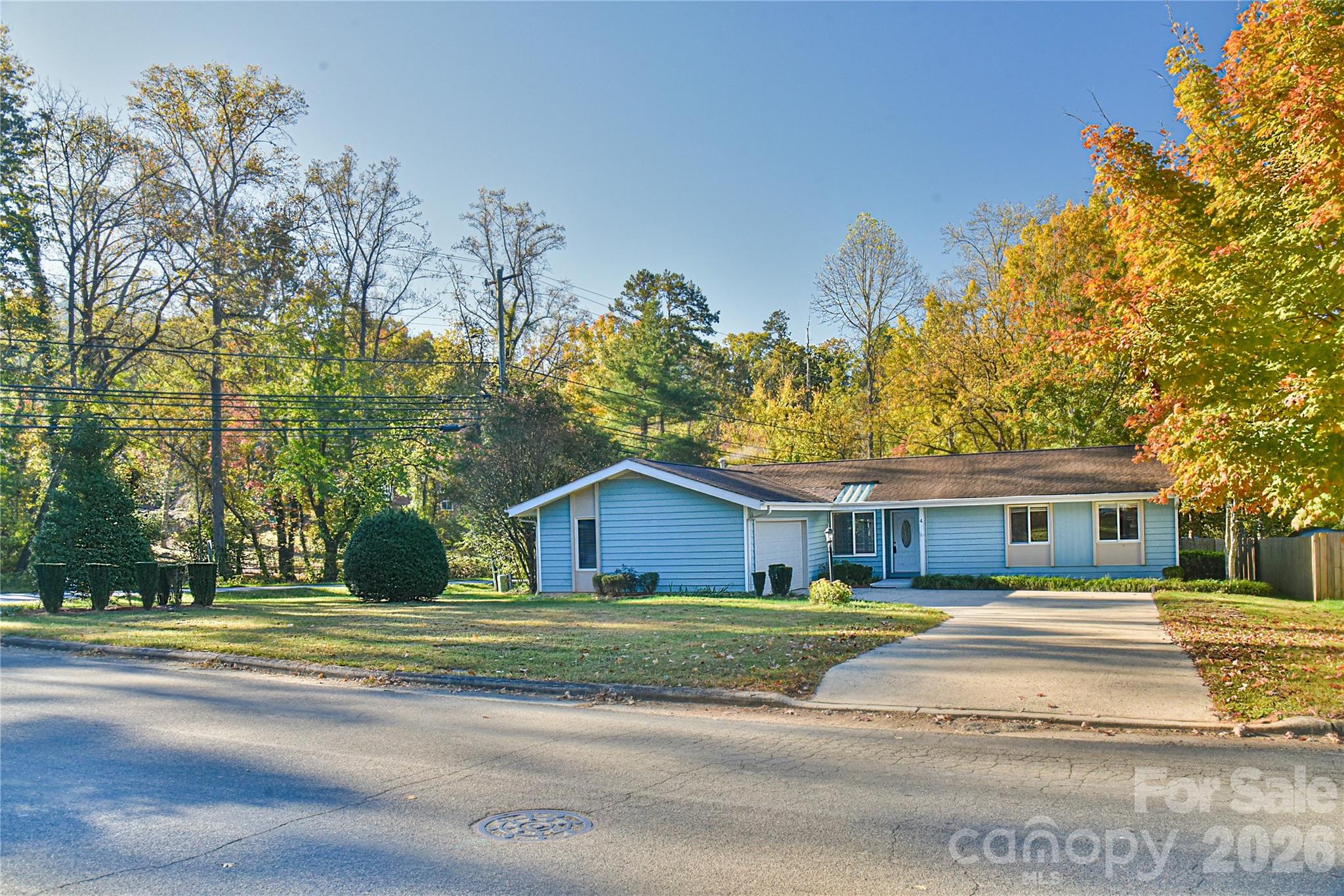 4 Knoll Ridge Drive