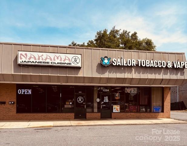 1240 US Highway 70 Highway SW