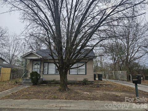 Photo of 1025 Gaston Avenue, Gastonia, NC 28052 (MLS # 4336027)