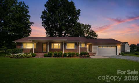 Photo of 7800 Browne Road, Charlotte, NC 28269 (MLS # 4412543)