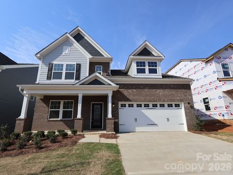 Photo of 12121 Avienmore Drive, Charlotte, NC 28278 (MLS # 4326623)