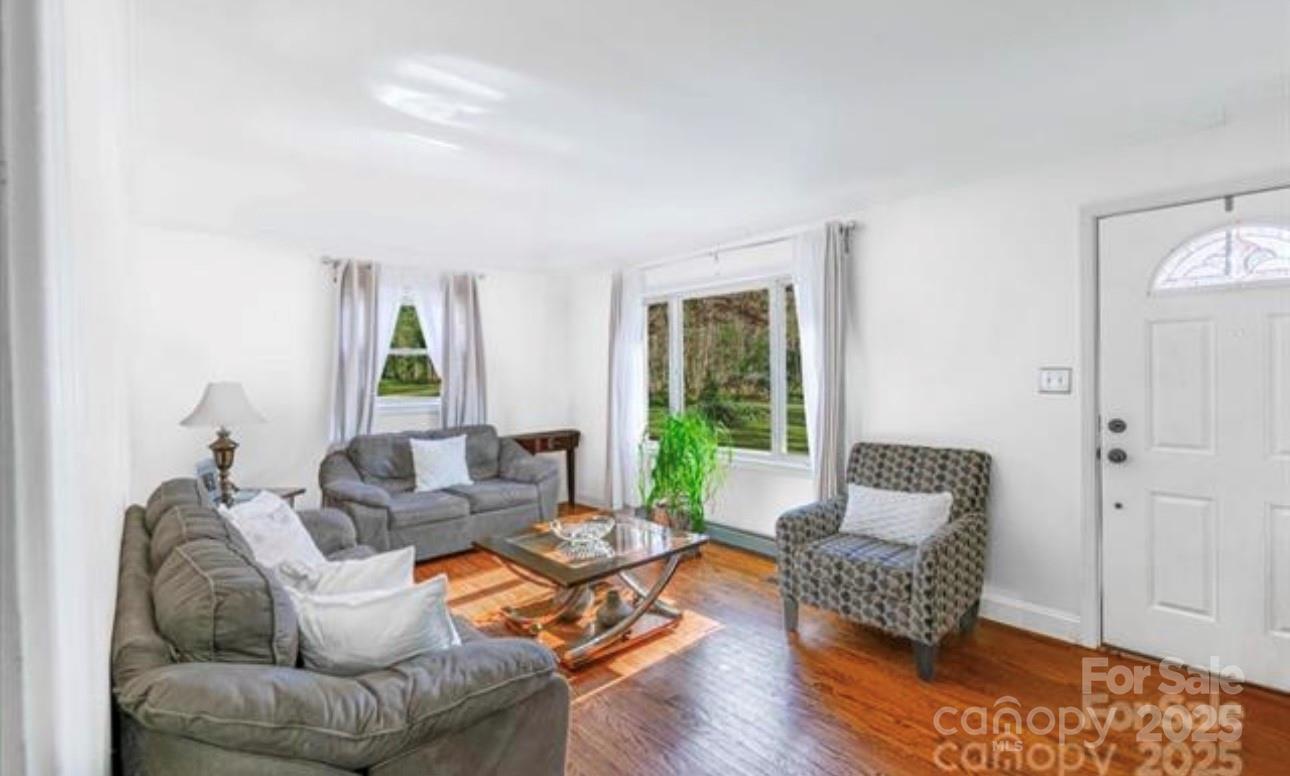 8 Northbrook Drive