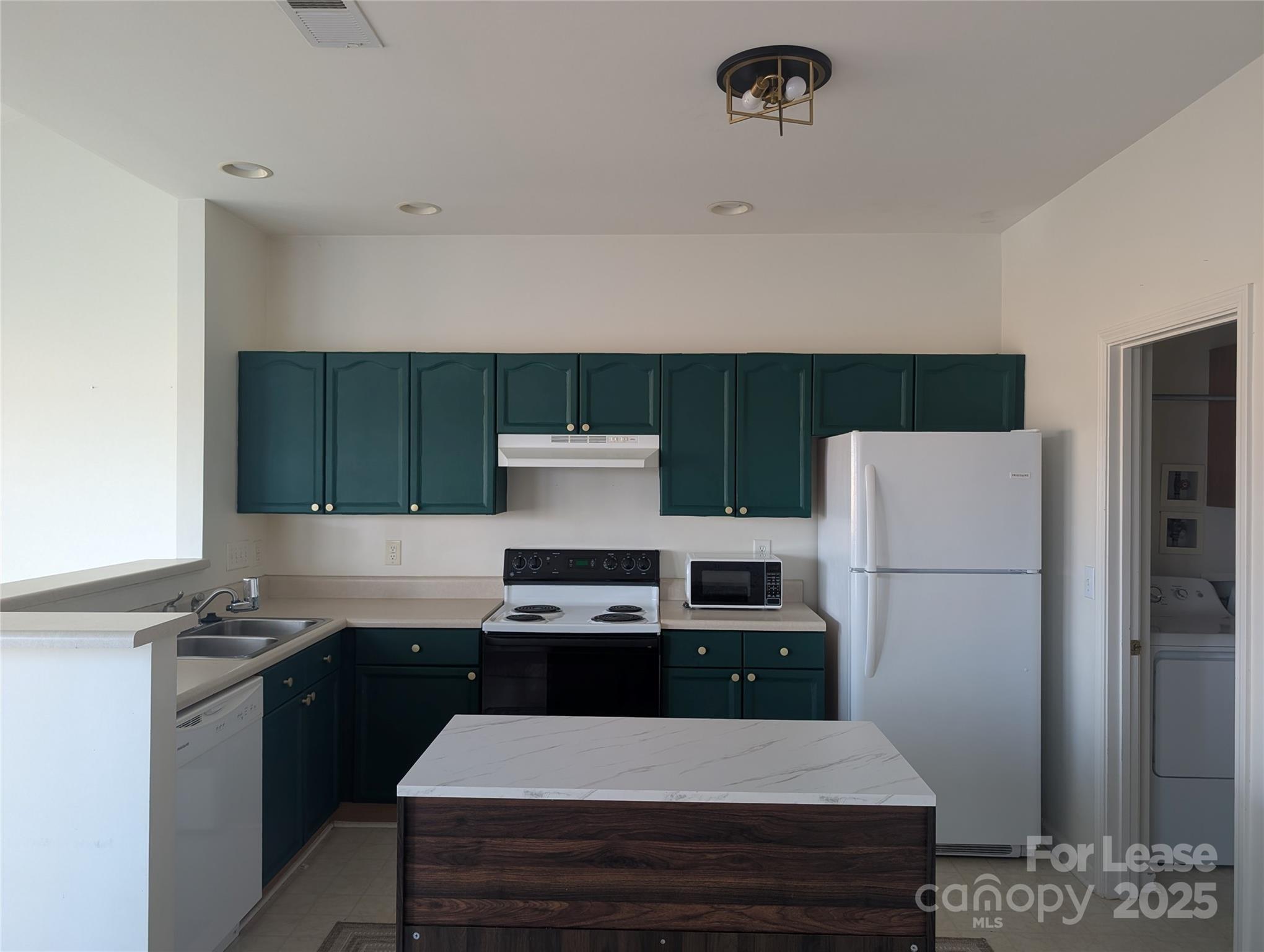 Mariners Pointe at Smithstone - Residential Lease