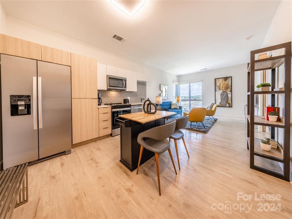 Charlotte, North Carolina 28206, United States, 1 Bedroom Bedrooms, ,1 BathroomBathrooms,Residential,Active,54791