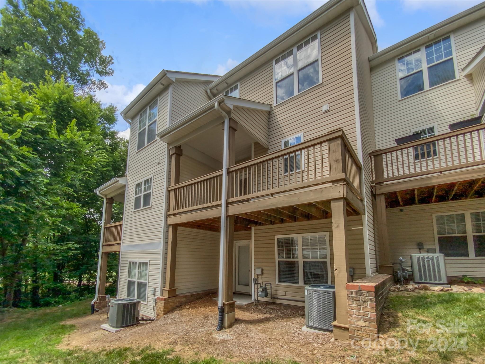 Signature Ridge - Residential