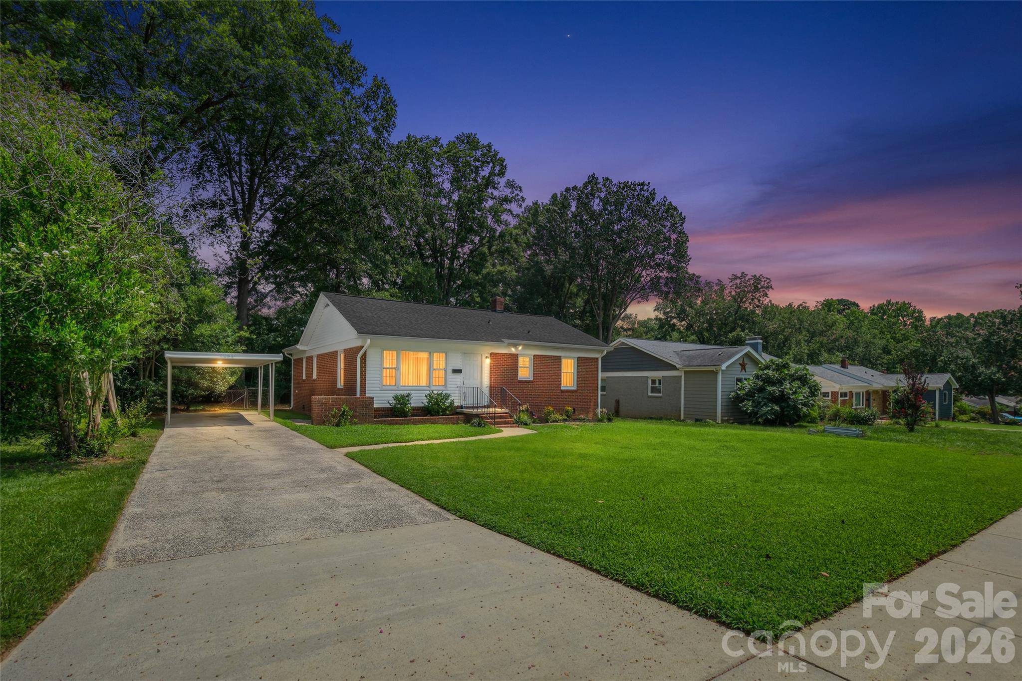 1062 Dresden Drive W