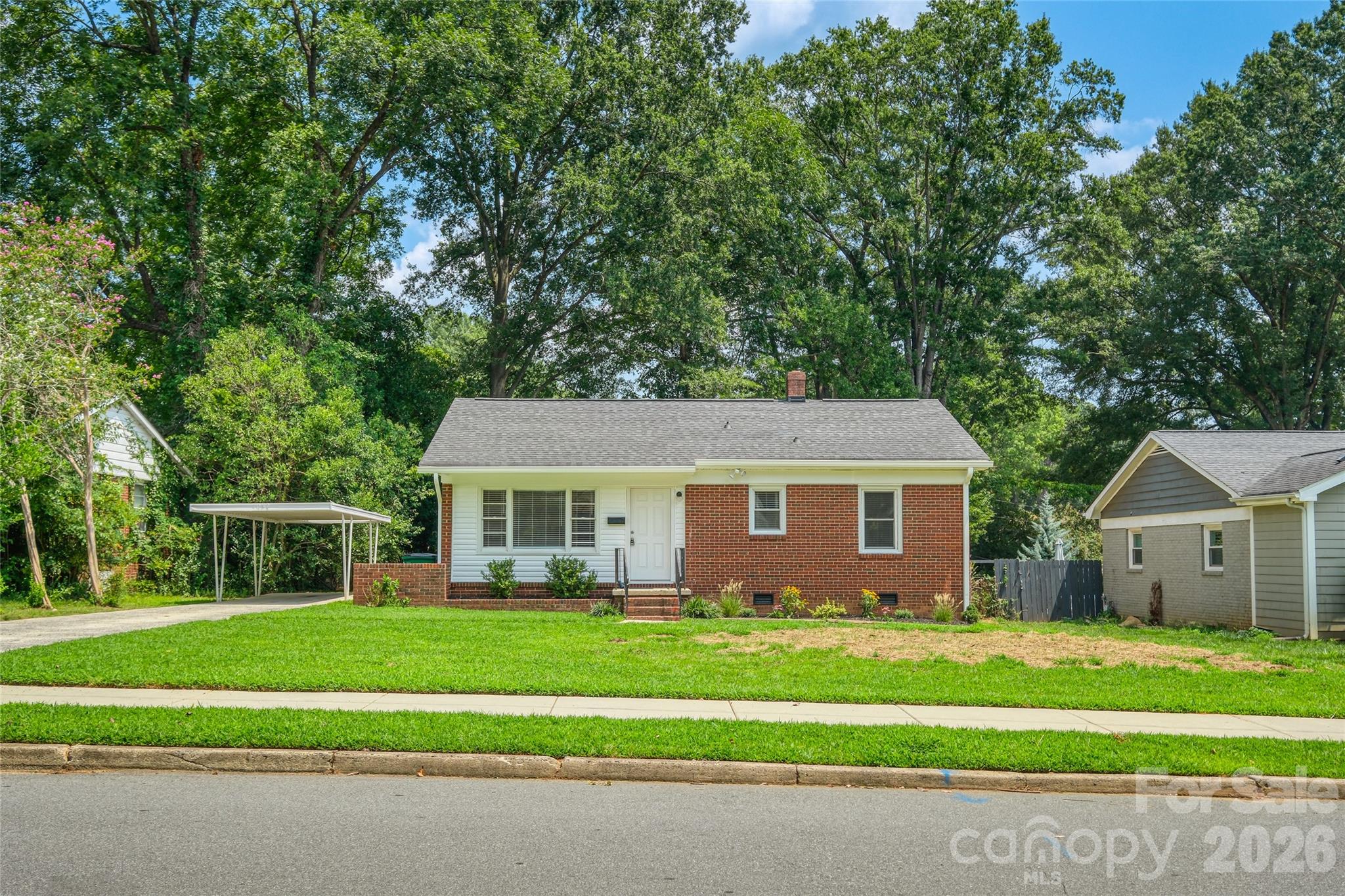 1062 Dresden Drive W