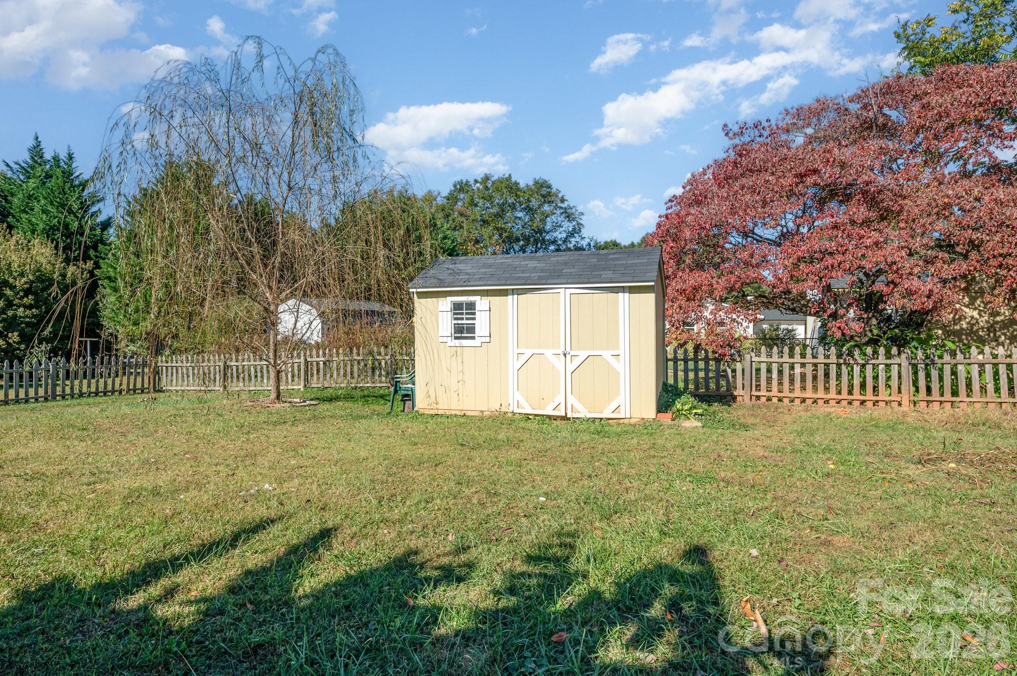 Leewood Acres - Residential