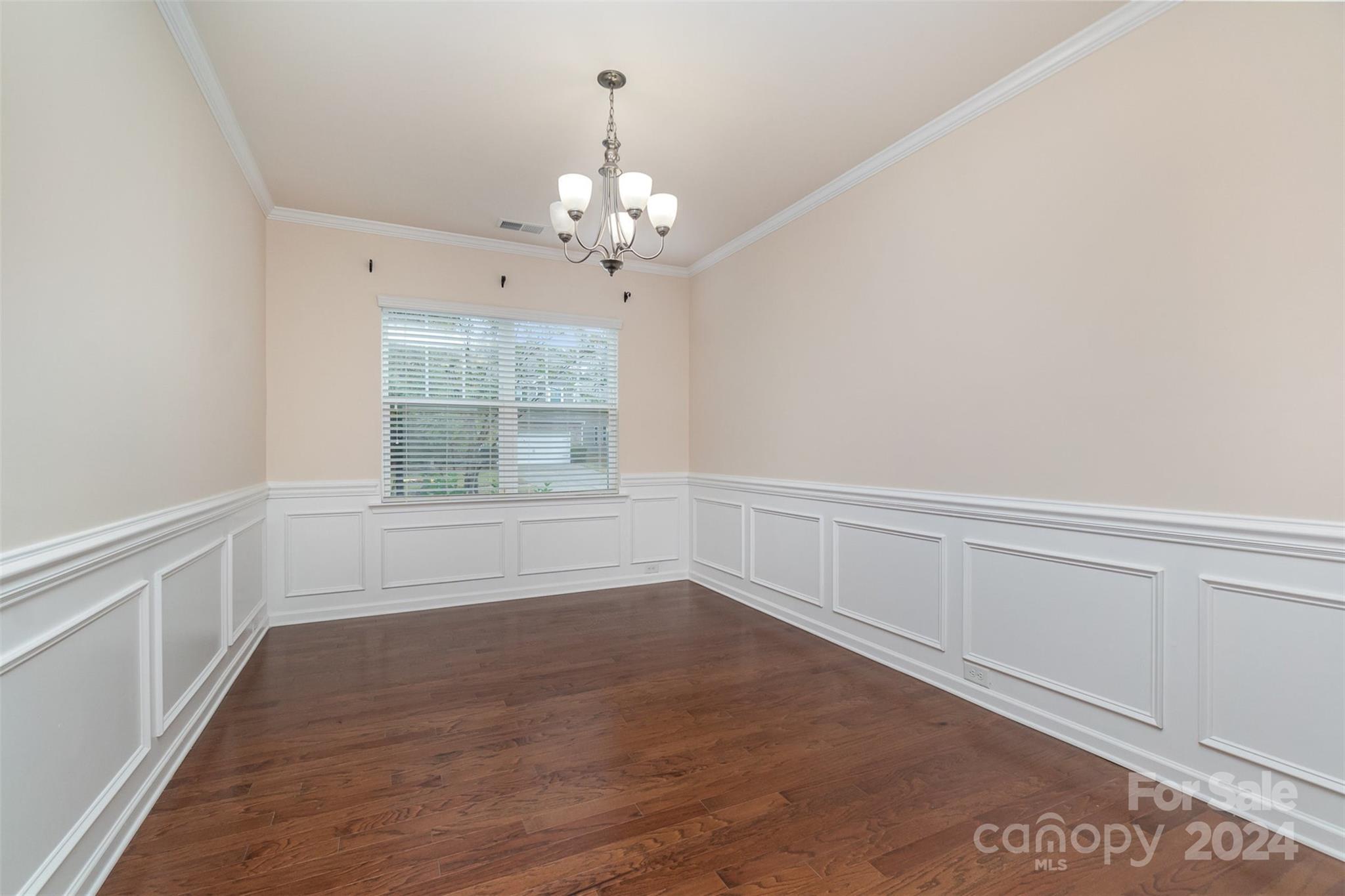 FULLERTON PLACE - Residential