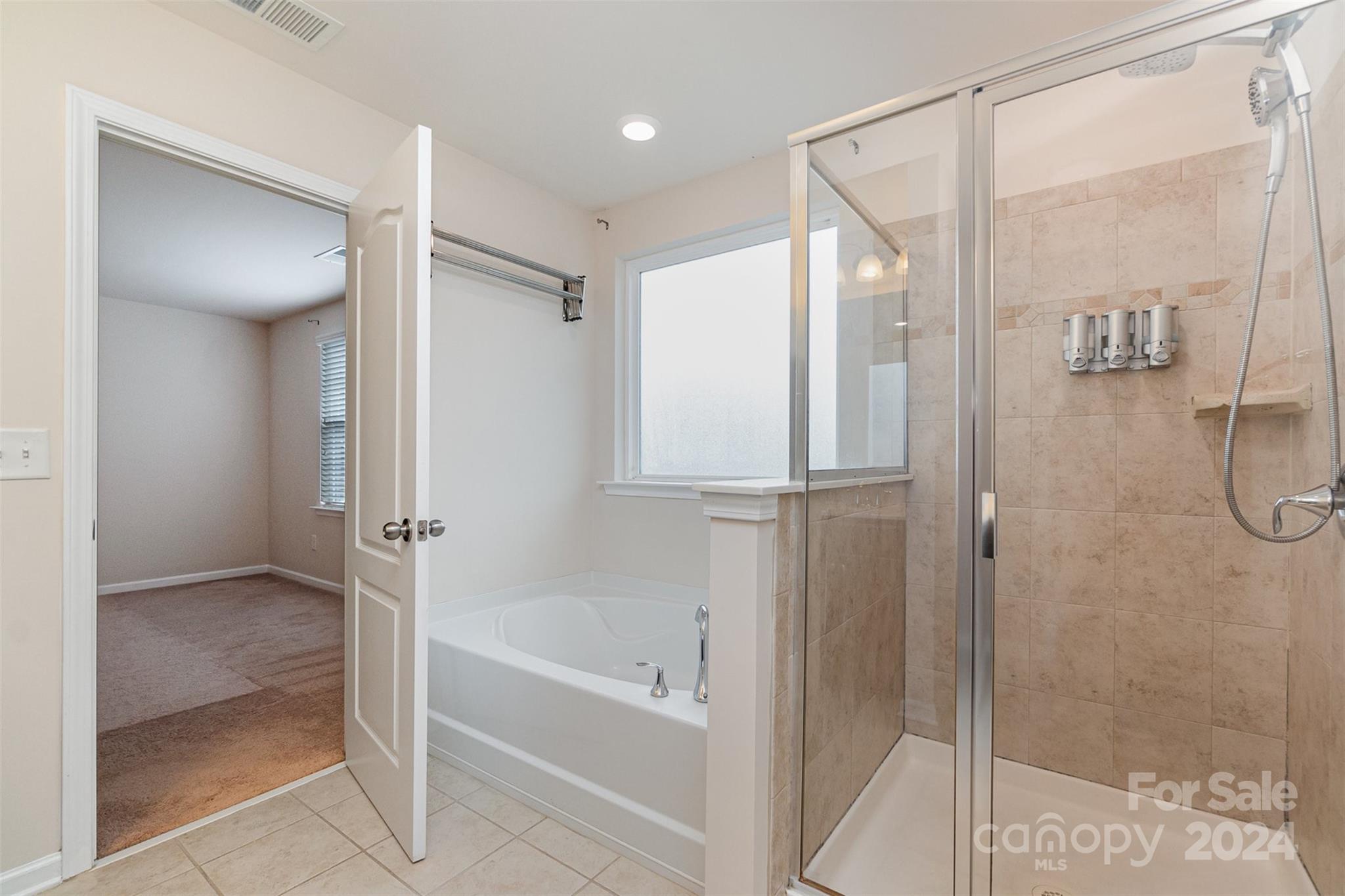 FULLERTON PLACE - Residential