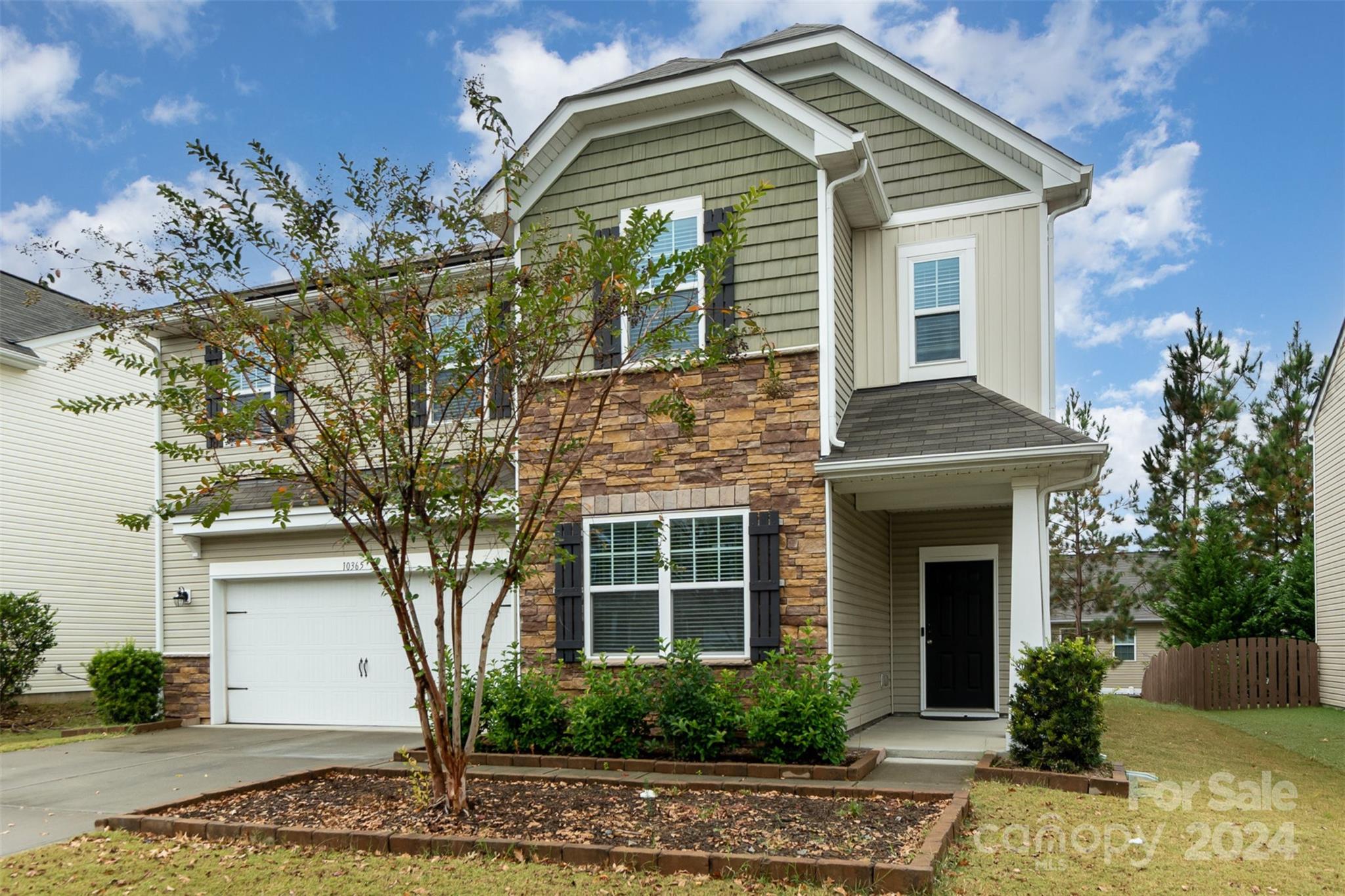 FULLERTON PLACE - Residential