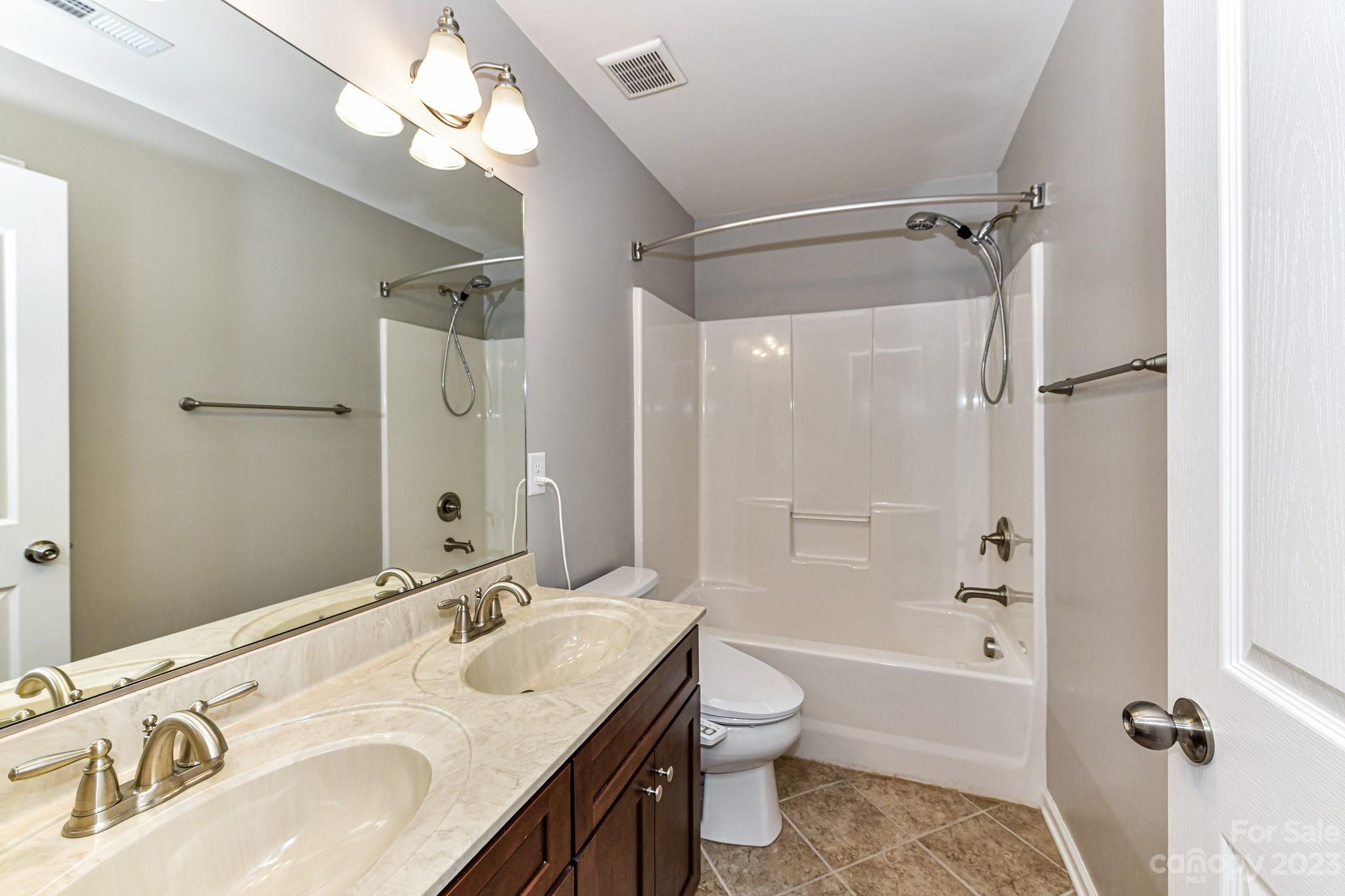 Wellington Chase - Residential