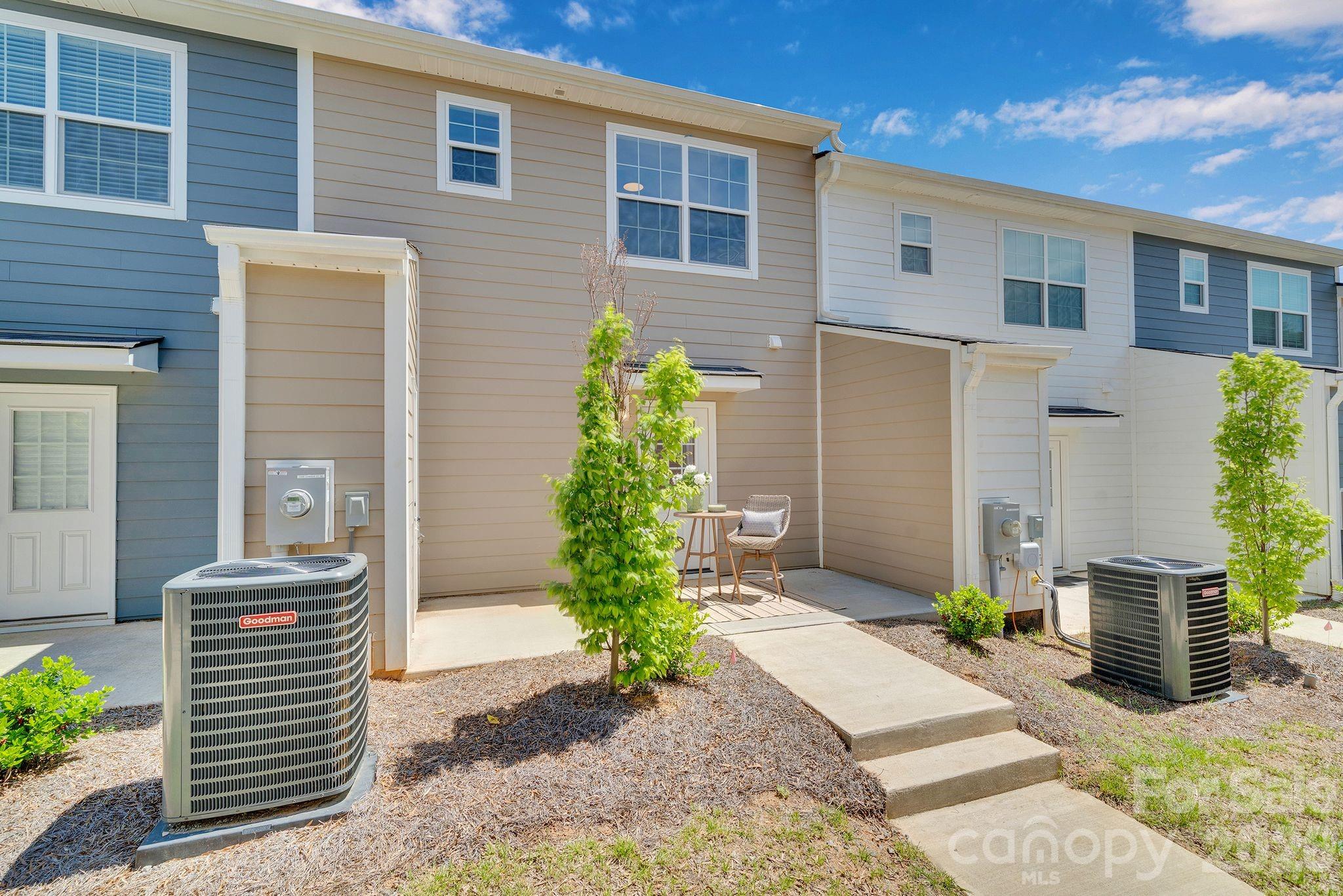 Lincoln Street Townhomes - Residential
