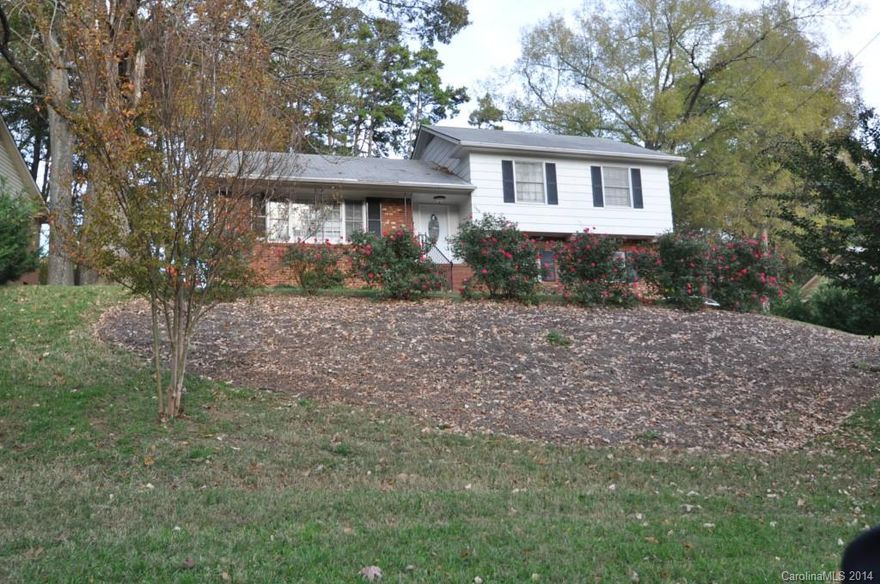 Wow! This home has it all, new kitchen cabinets, granite, breakfast Island, stainless steel microwave, dishwasher, stove w/2 ovens, one convection combo, its a gorgeous kitchen. Great hardwood floor in most rooms, step down into a Great Room. Huge Private fenced in back yard w/storage shed, large patio. 4 nice sized bedrooms, large rec room on lower level. Updated everywhere, just move right in. Picture perfect. The best deal.