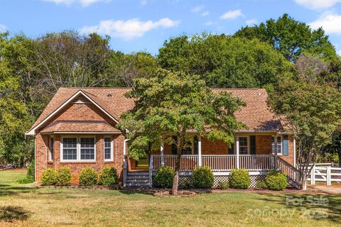 Photo of 2335 Blossom Drive, Rock Hill, SC 29730 (MLS # 4305842)