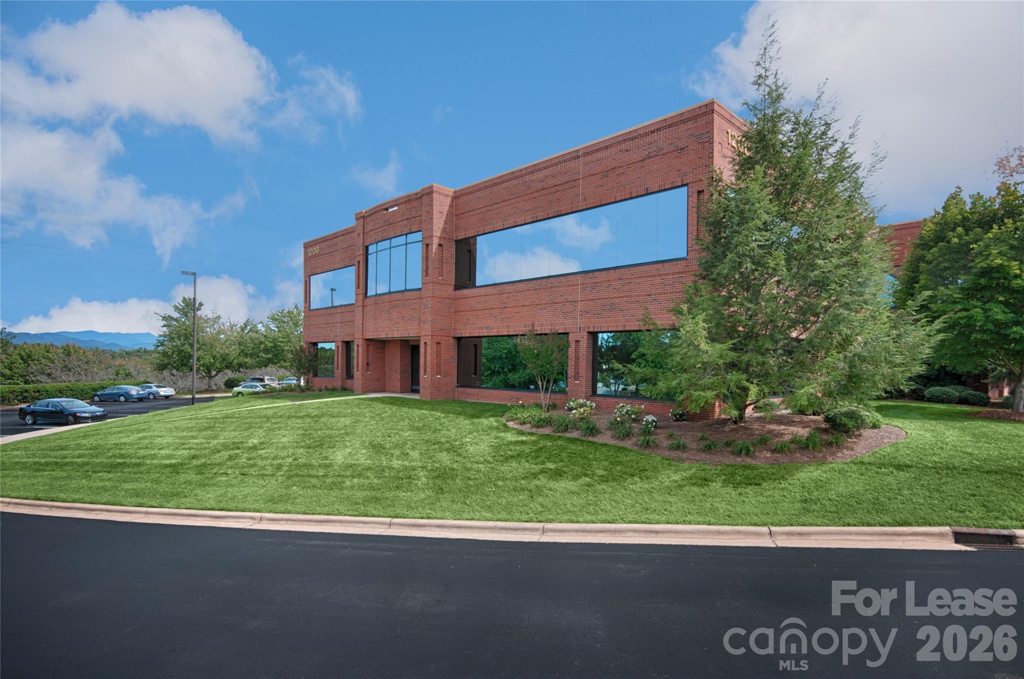Photo 1 of 9 — 1200 Ridgefield Boulevard 155, Asheville, NC 28806