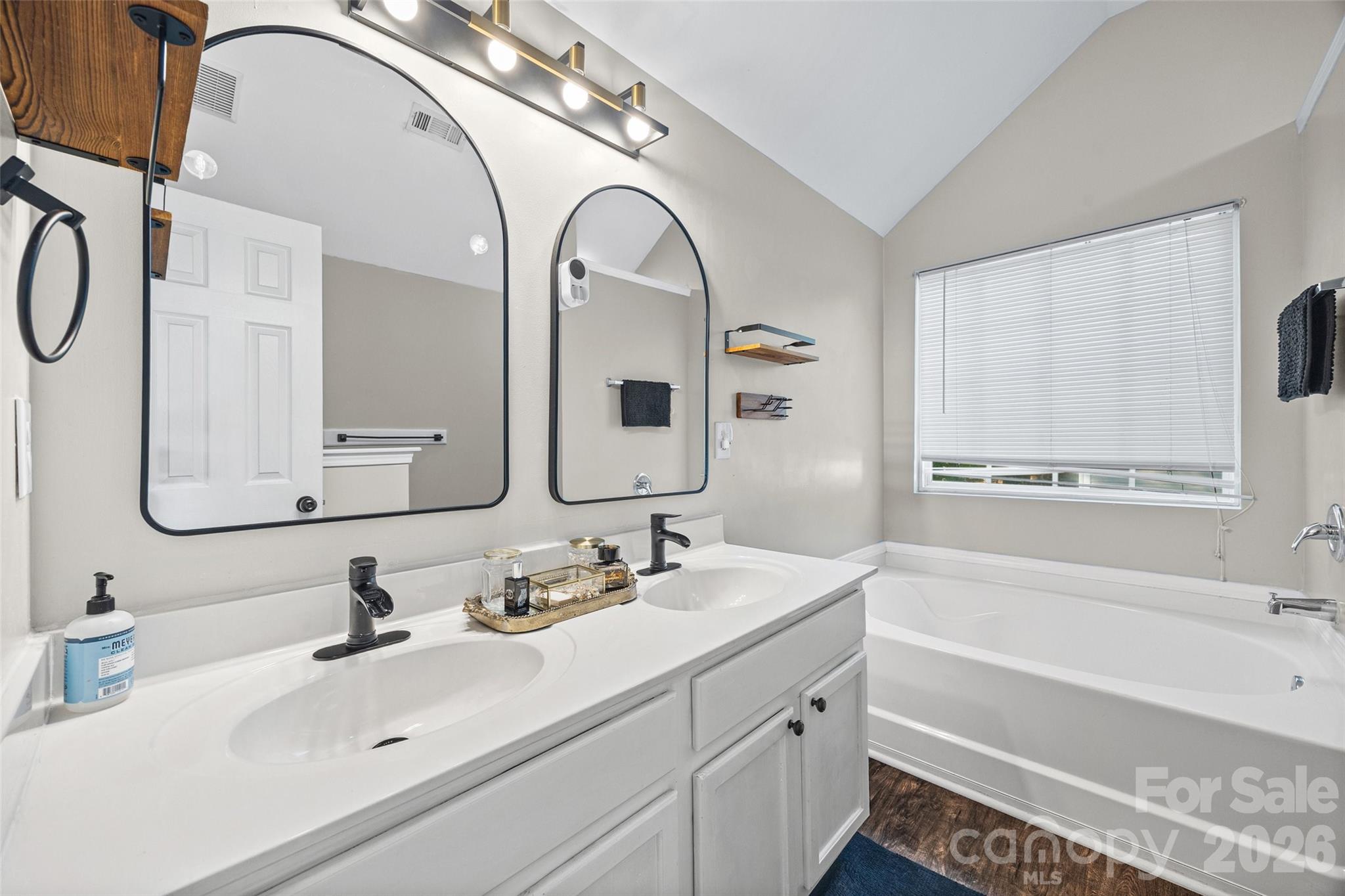 Forest Oaks - Residential