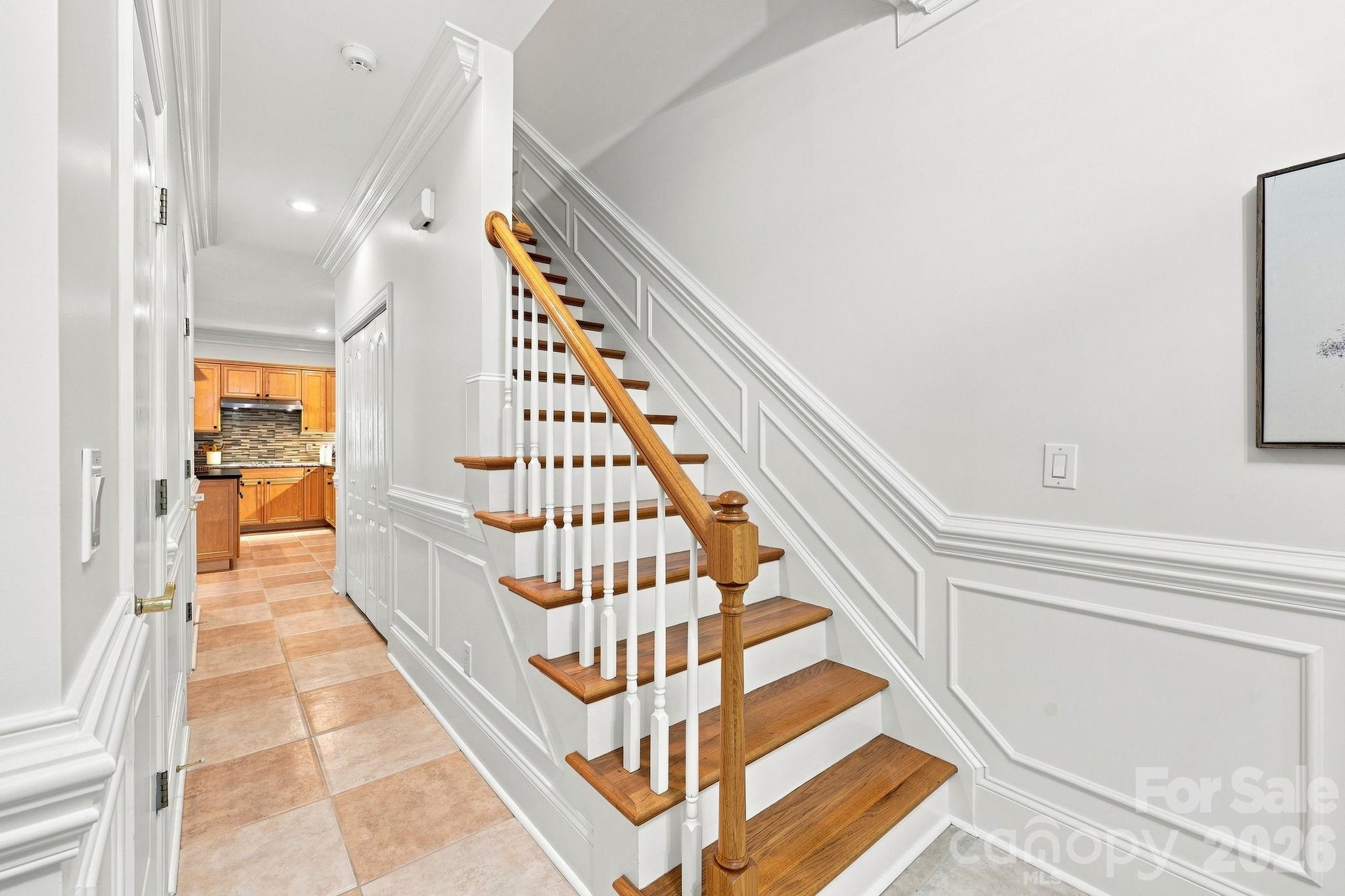228 S Faulkner Way