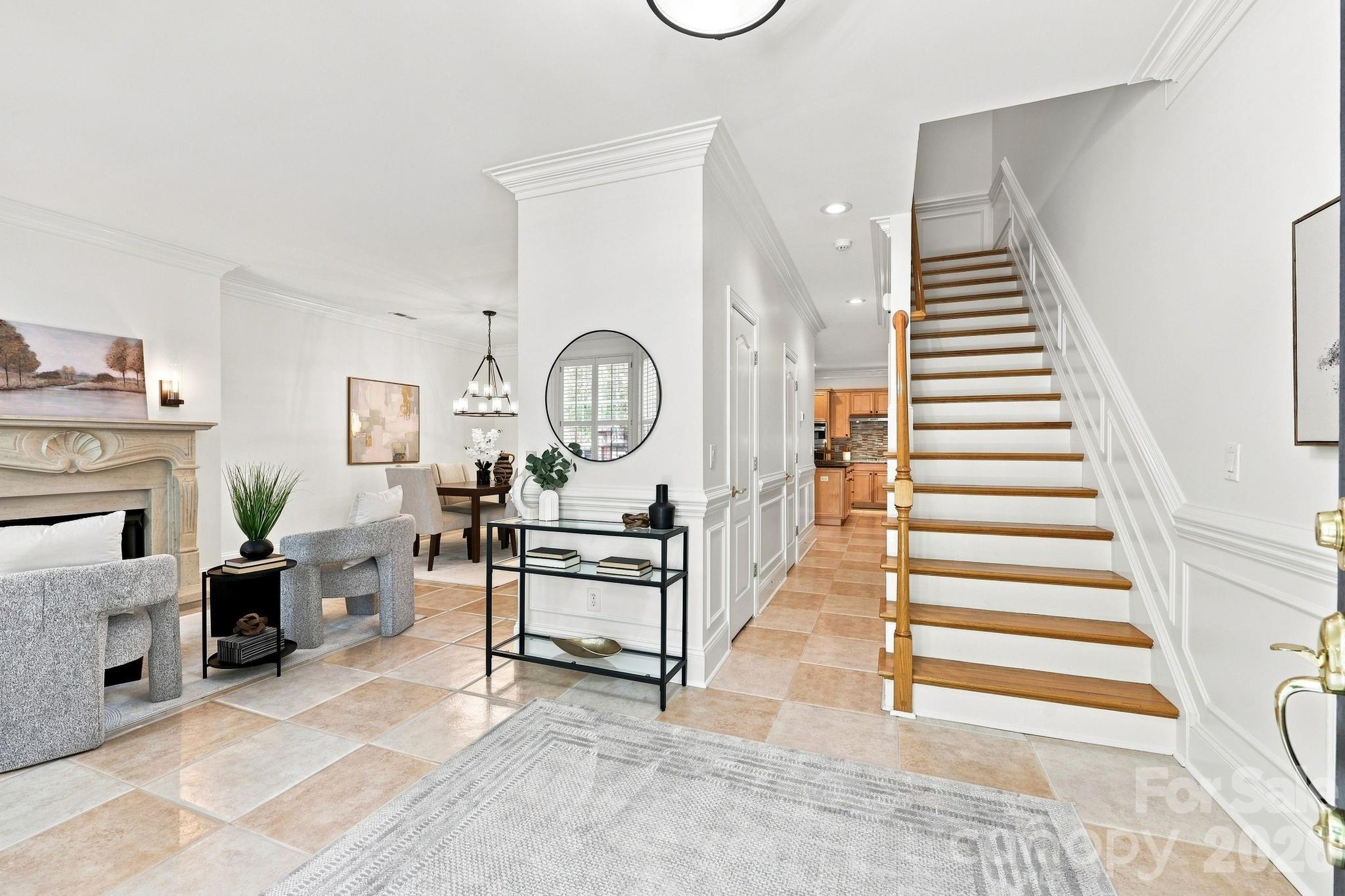 228 S Faulkner Way