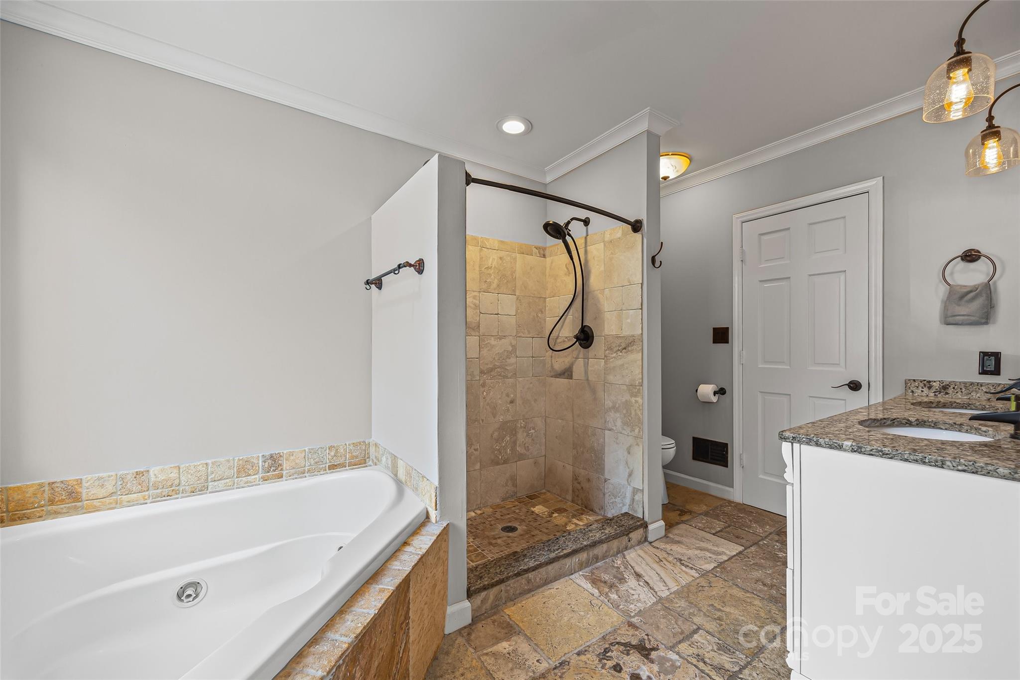 Tega Cay - Residential