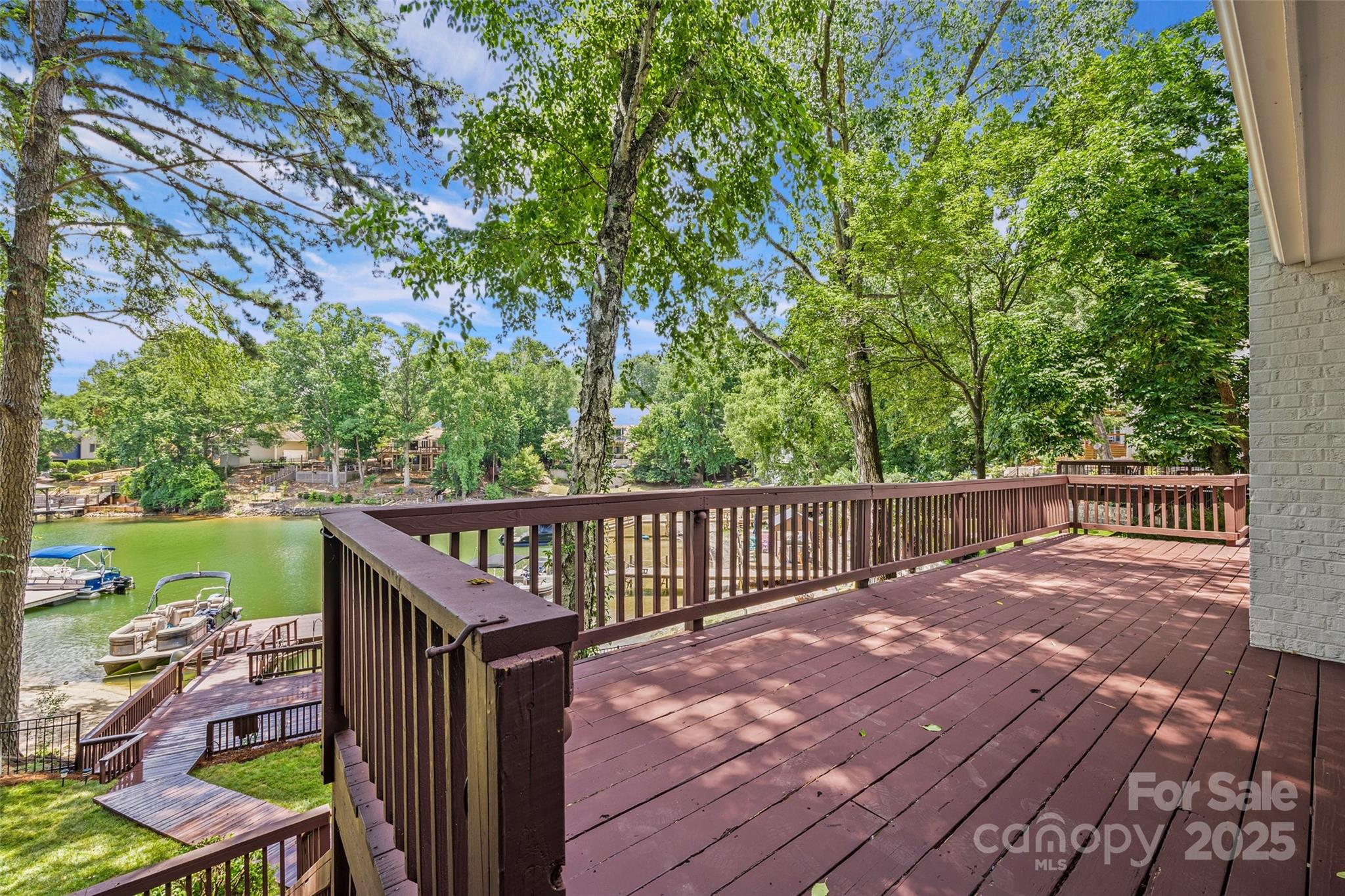 Tega Cay - Residential