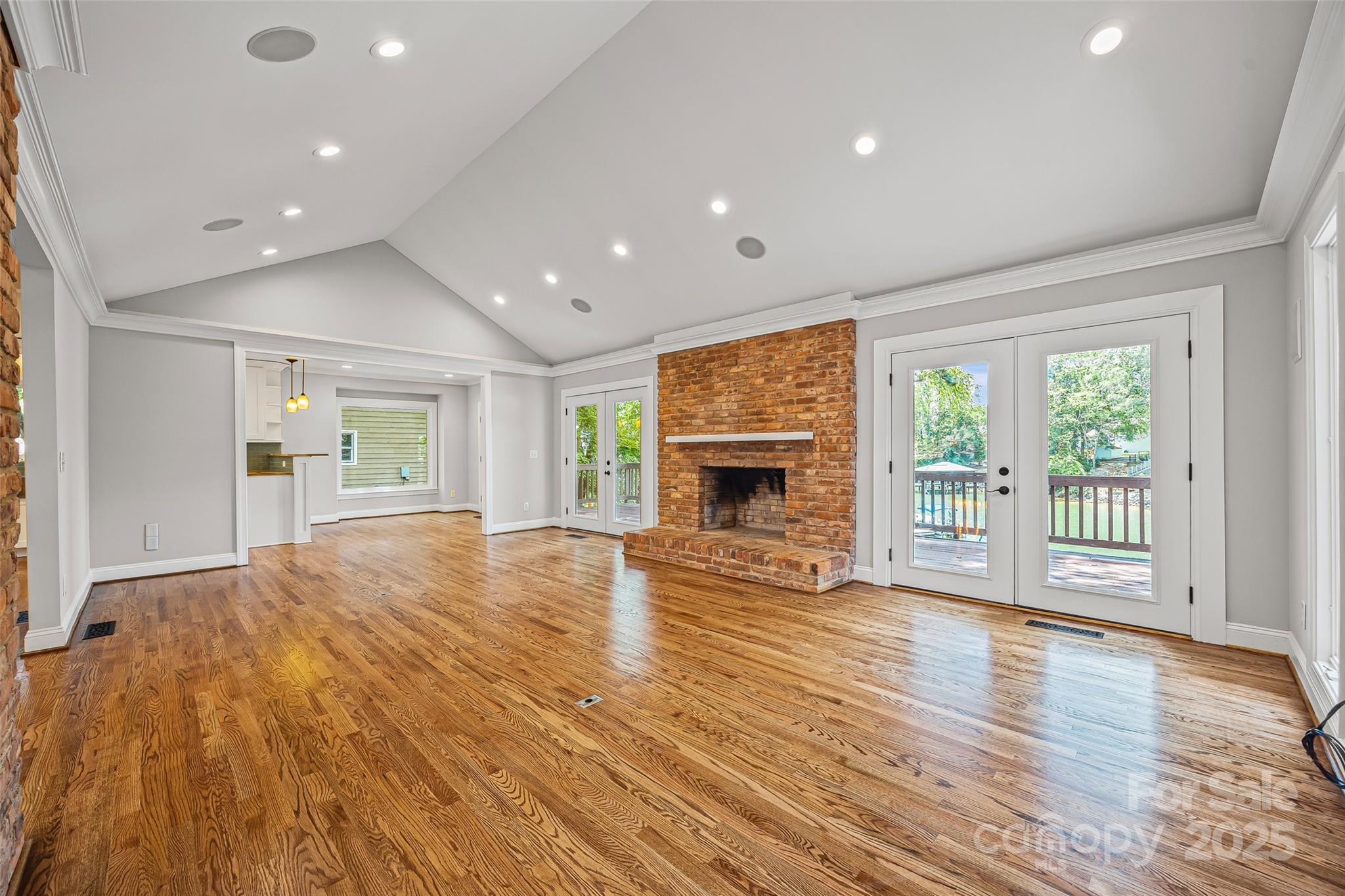 Tega Cay - Residential