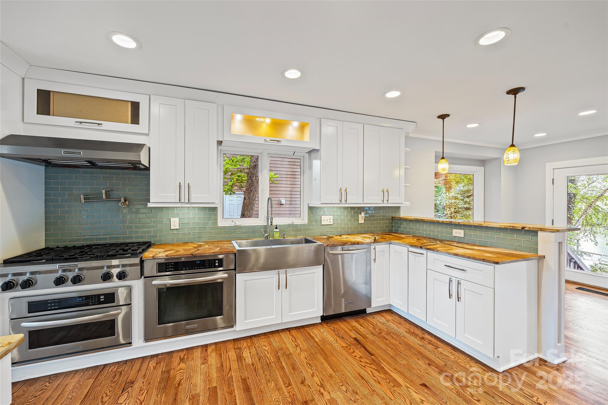 Tega Cay - Residential