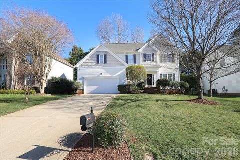 Photo of 14841 Dunbeth Drive, Huntersville, NC 28078 (MLS # 4337589)