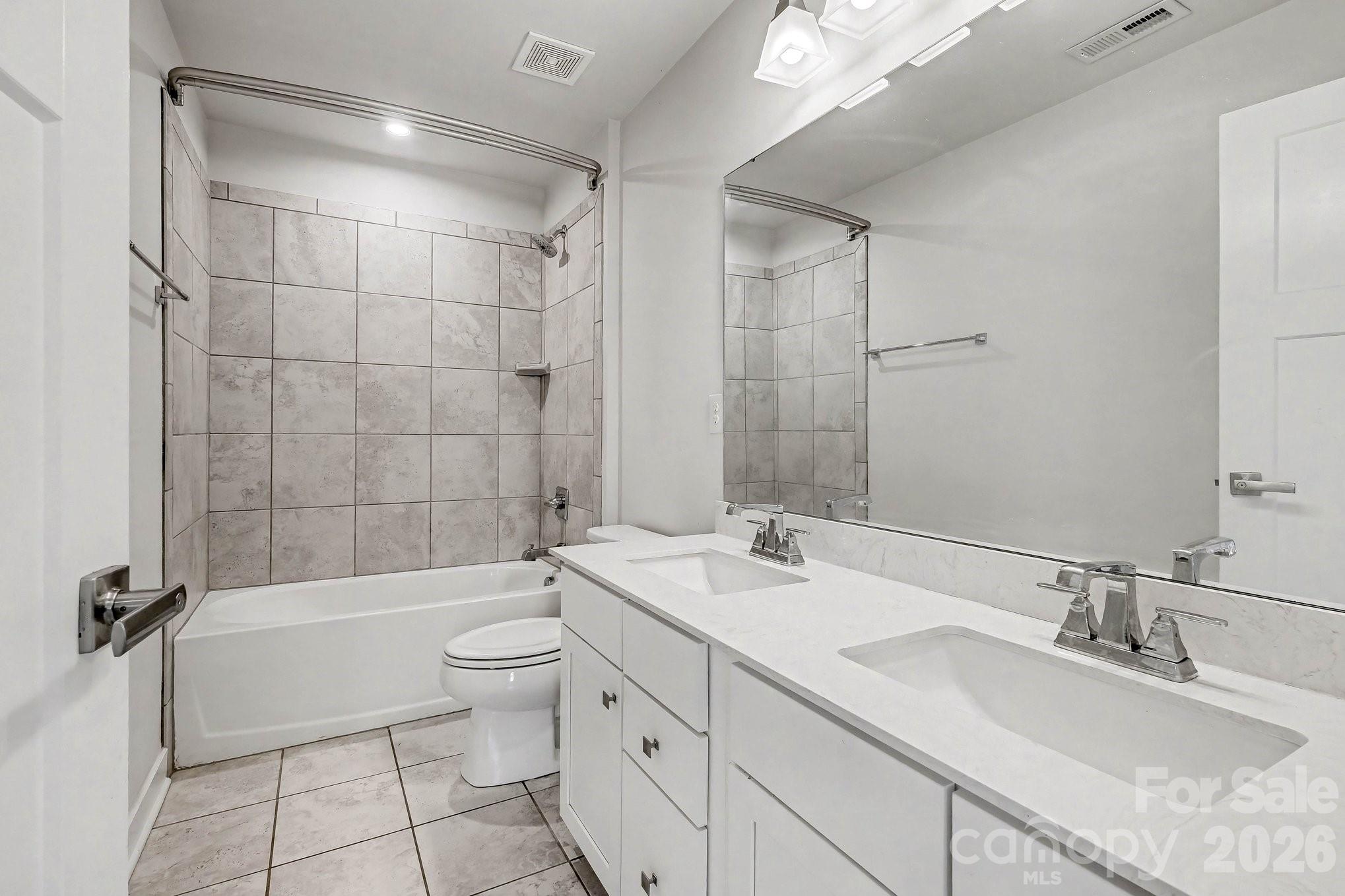 Holcomb Woods - Residential