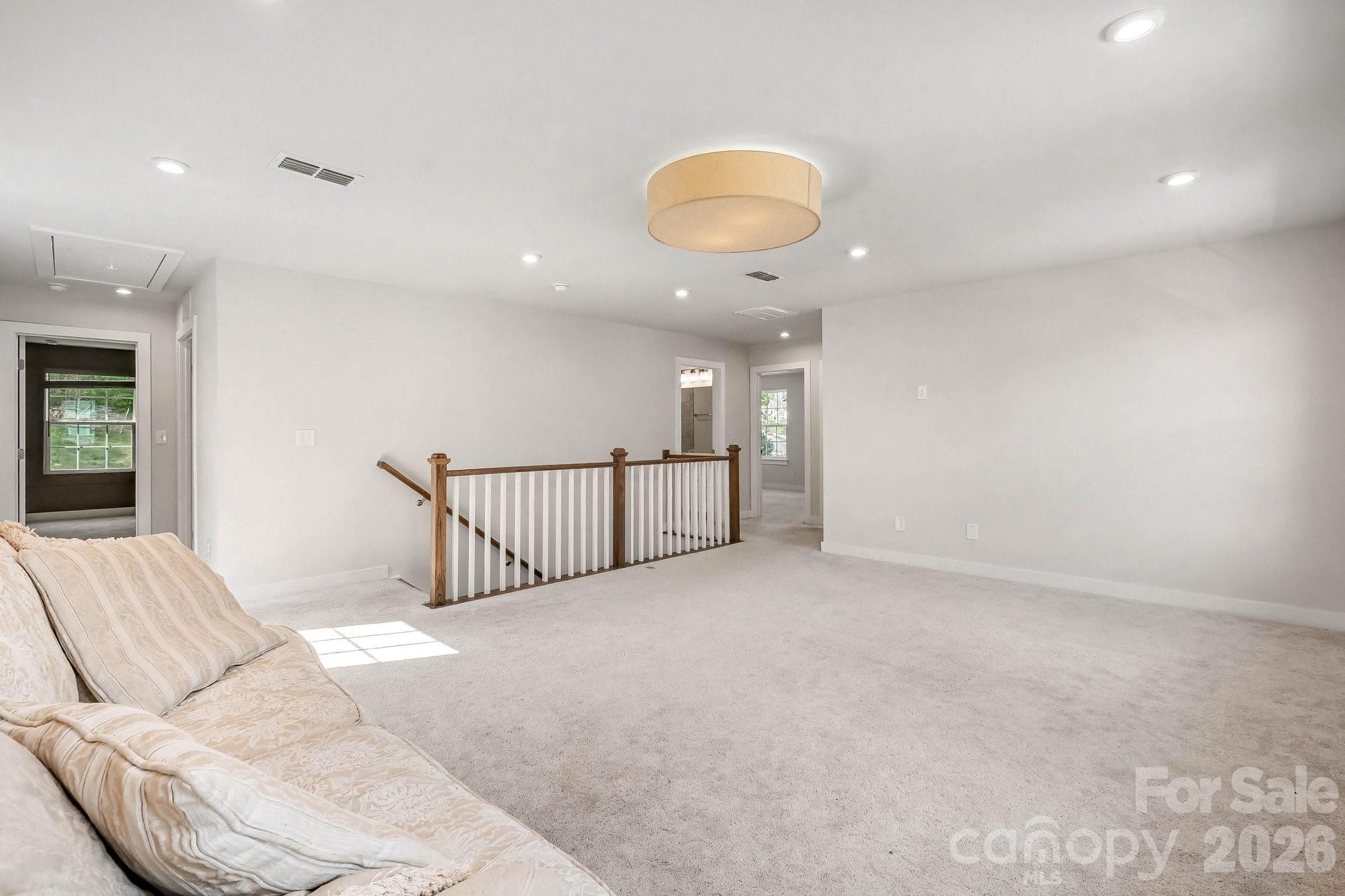 Holcomb Woods - Residential