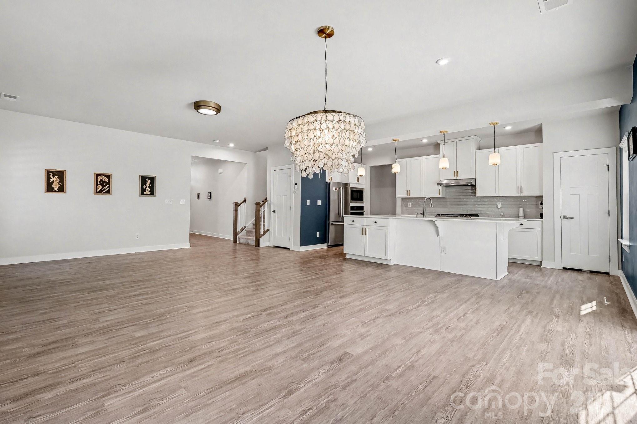 Holcomb Woods - Residential