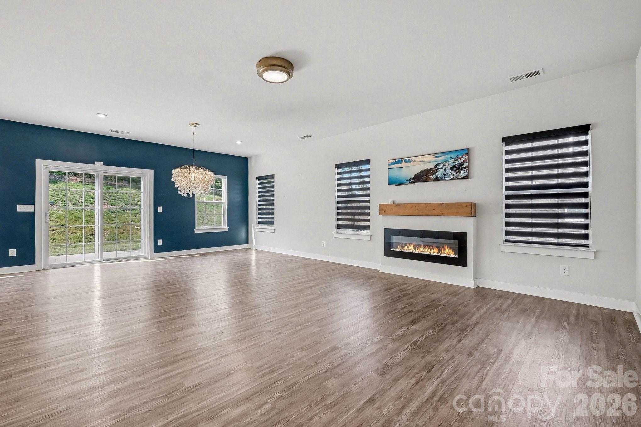 Holcomb Woods - Residential