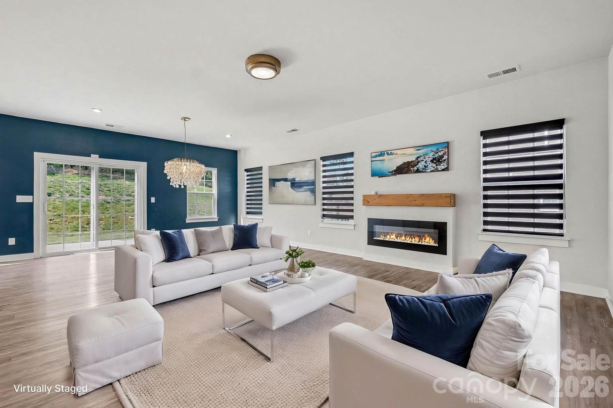 Holcomb Woods - Residential