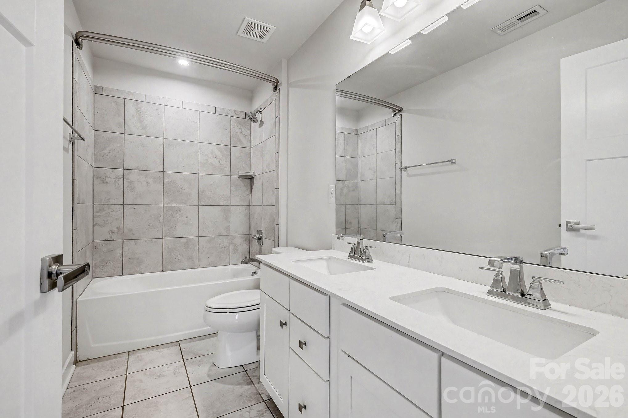 Holcomb Woods - Residential