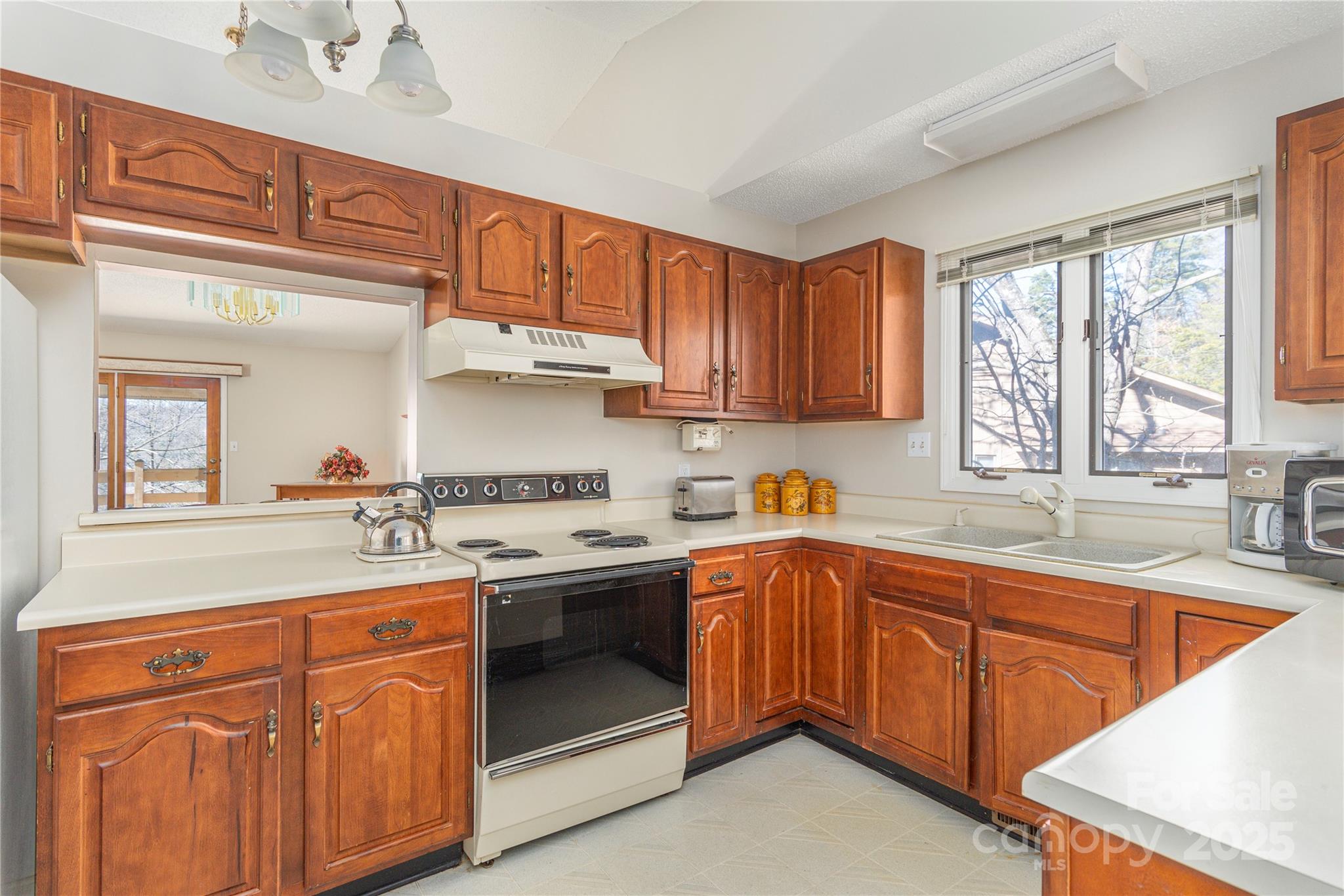 Pine Cliff Condominiums - Residential