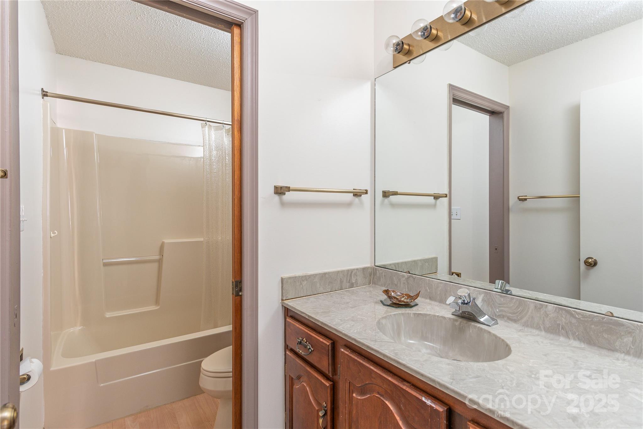 Pine Cliff Condominiums - Residential