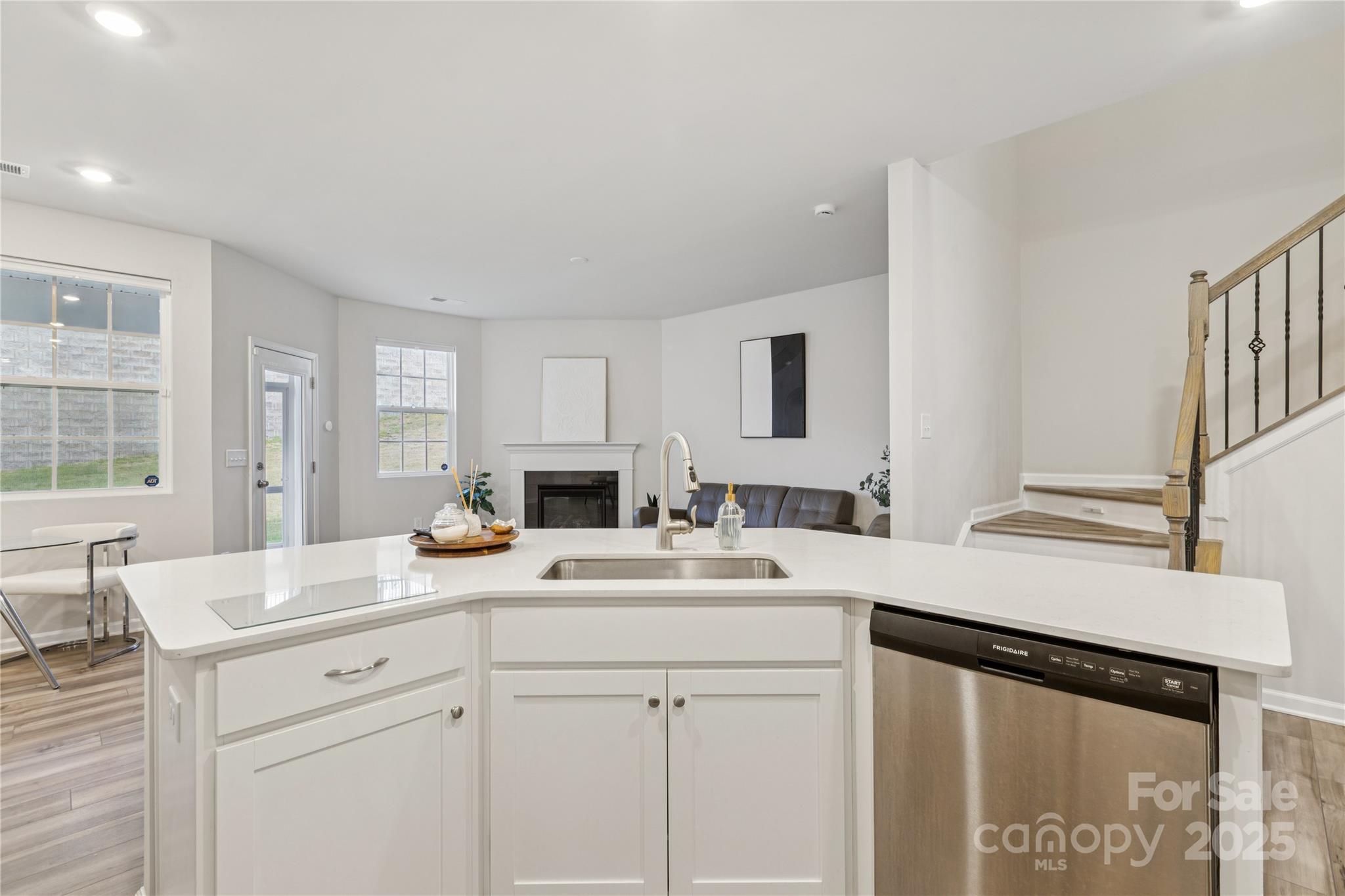 6011 Chelsea Oaks Ridge
