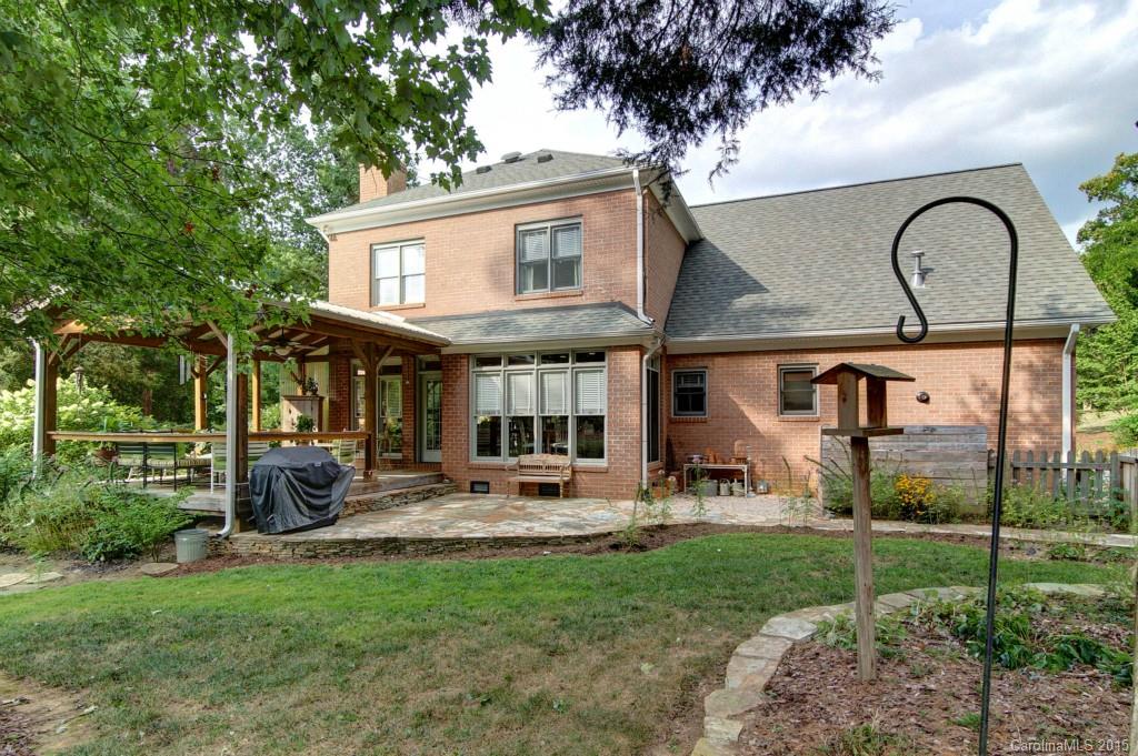 Pages Pond - Residential