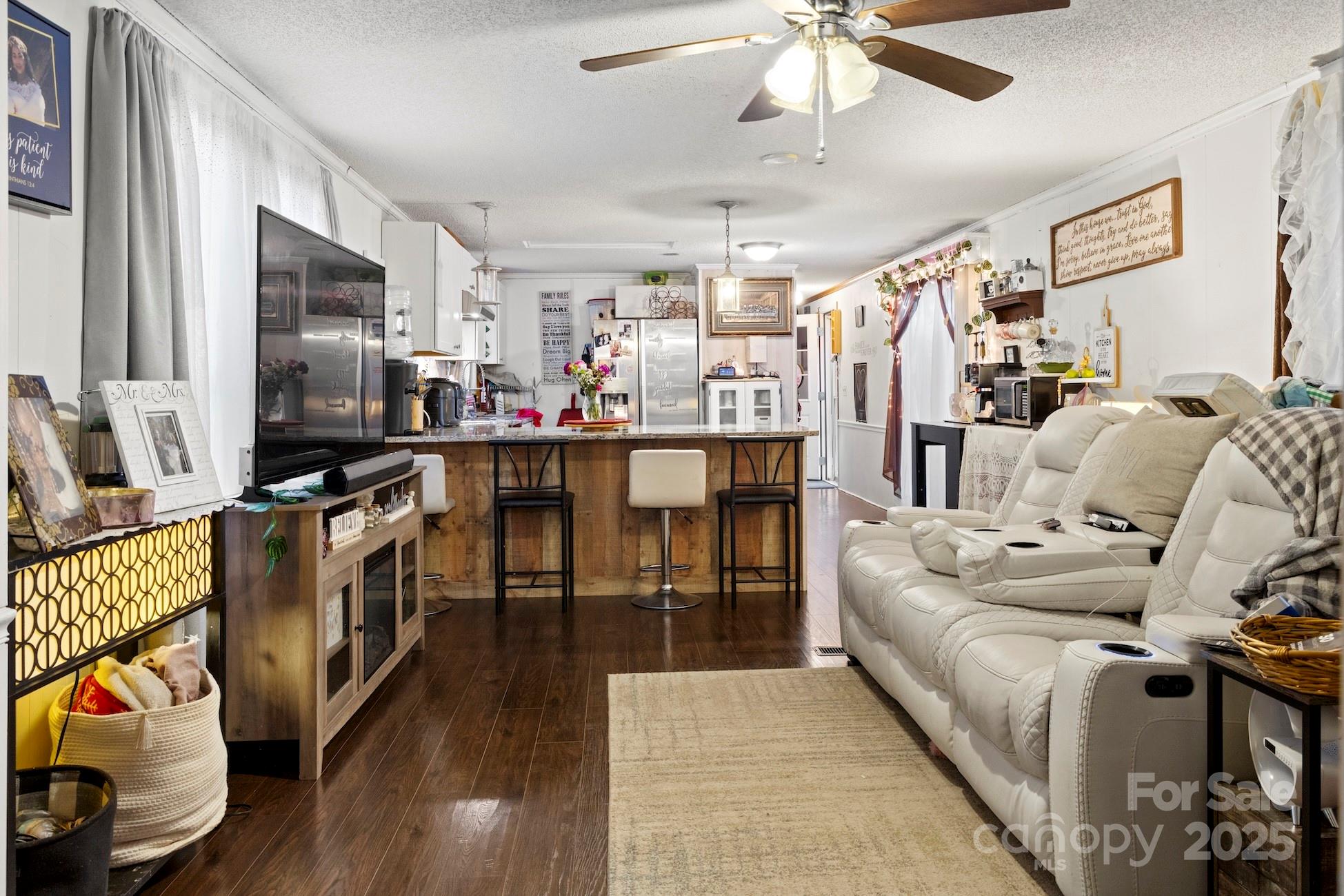 1446 Bridlewood Lane