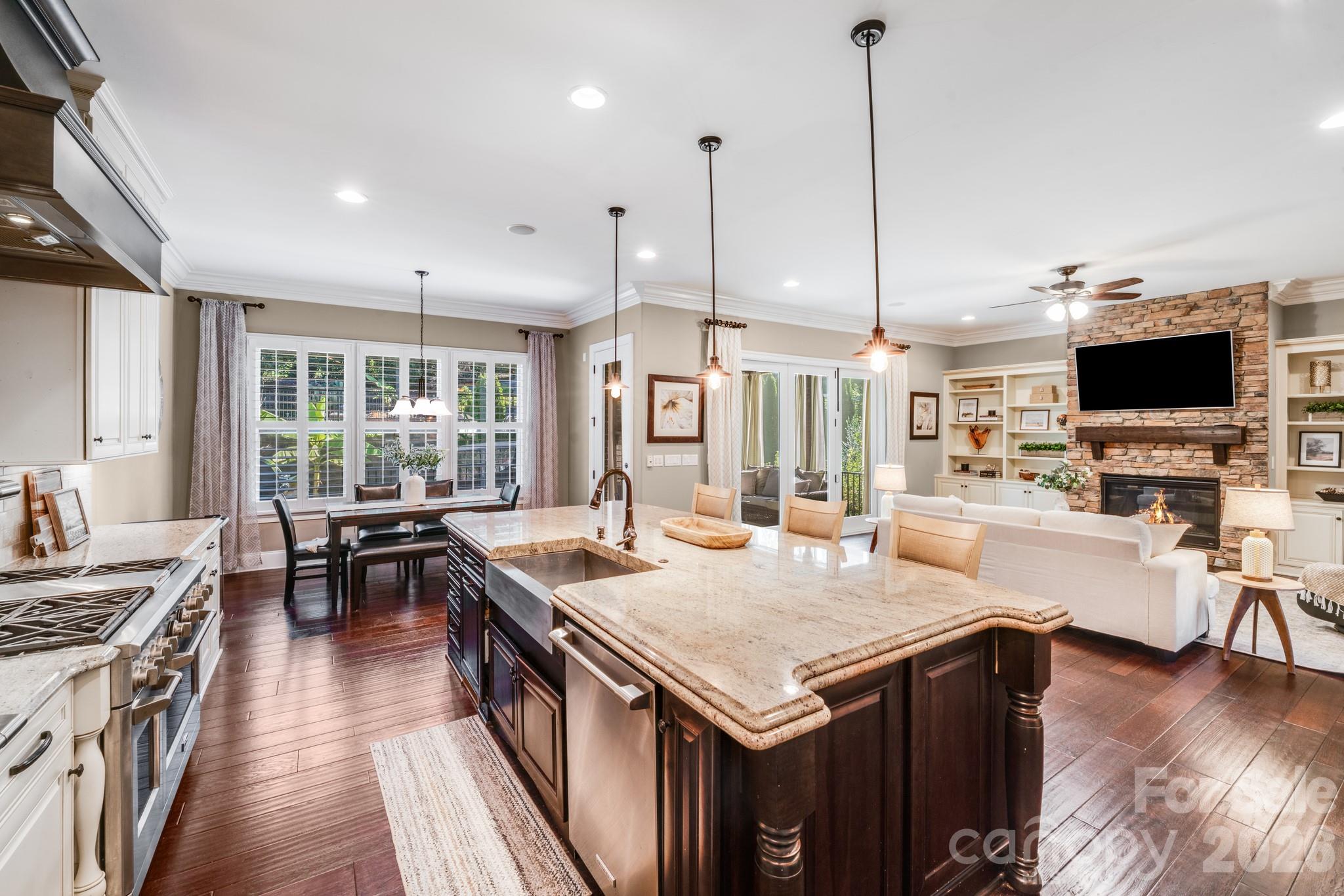 The Manors at Lake Ridge - Residential