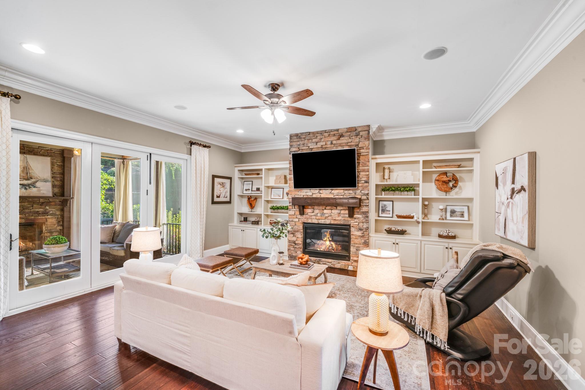 The Manors at Lake Ridge - Residential