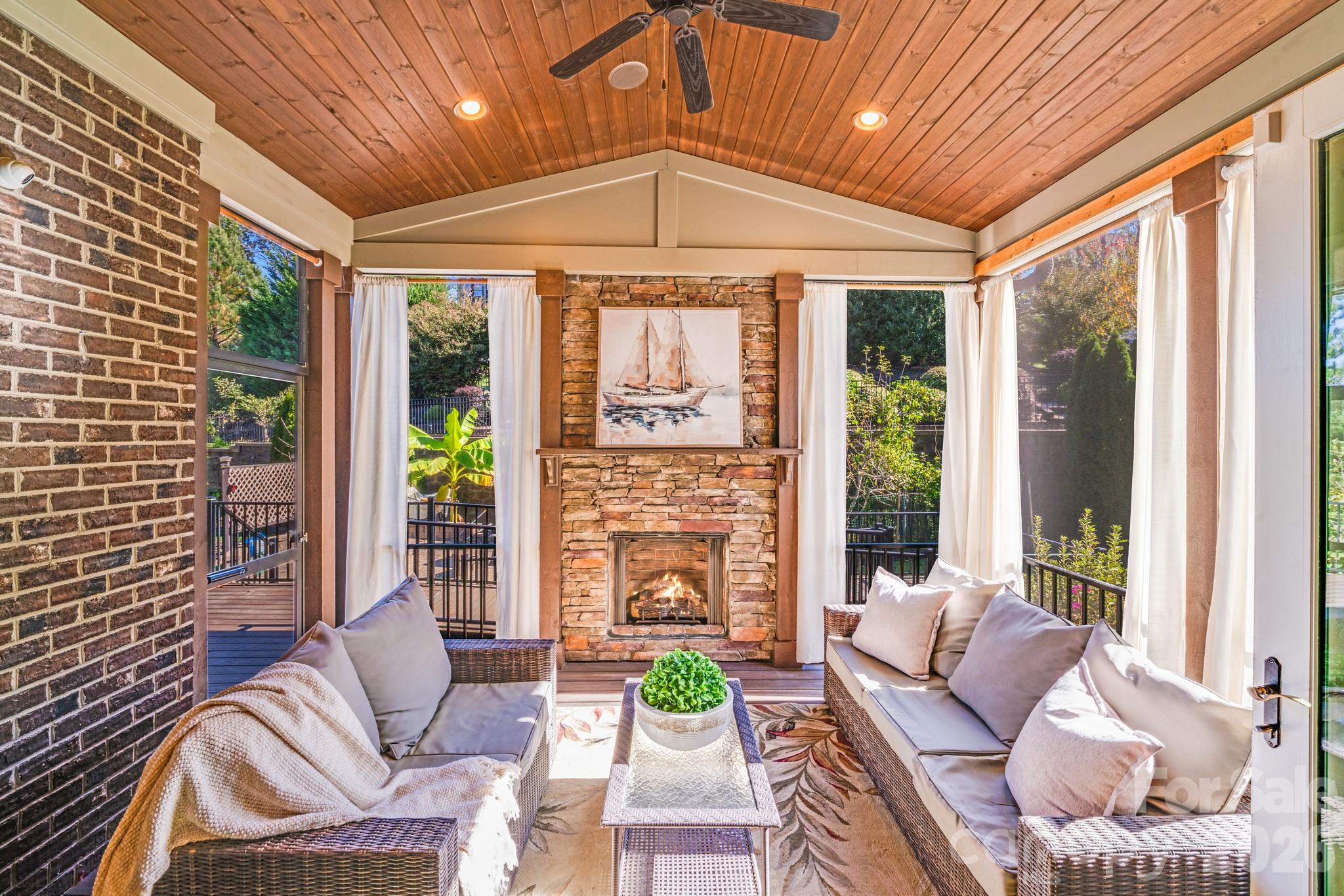 The Manors at Lake Ridge - Residential